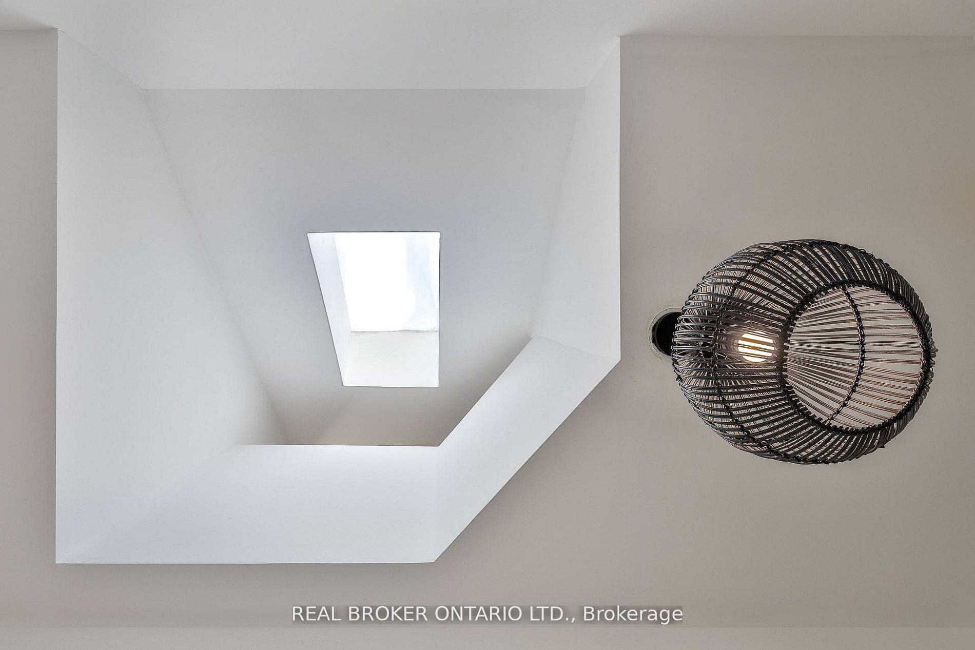 55 Dagmar Avenue photo 8