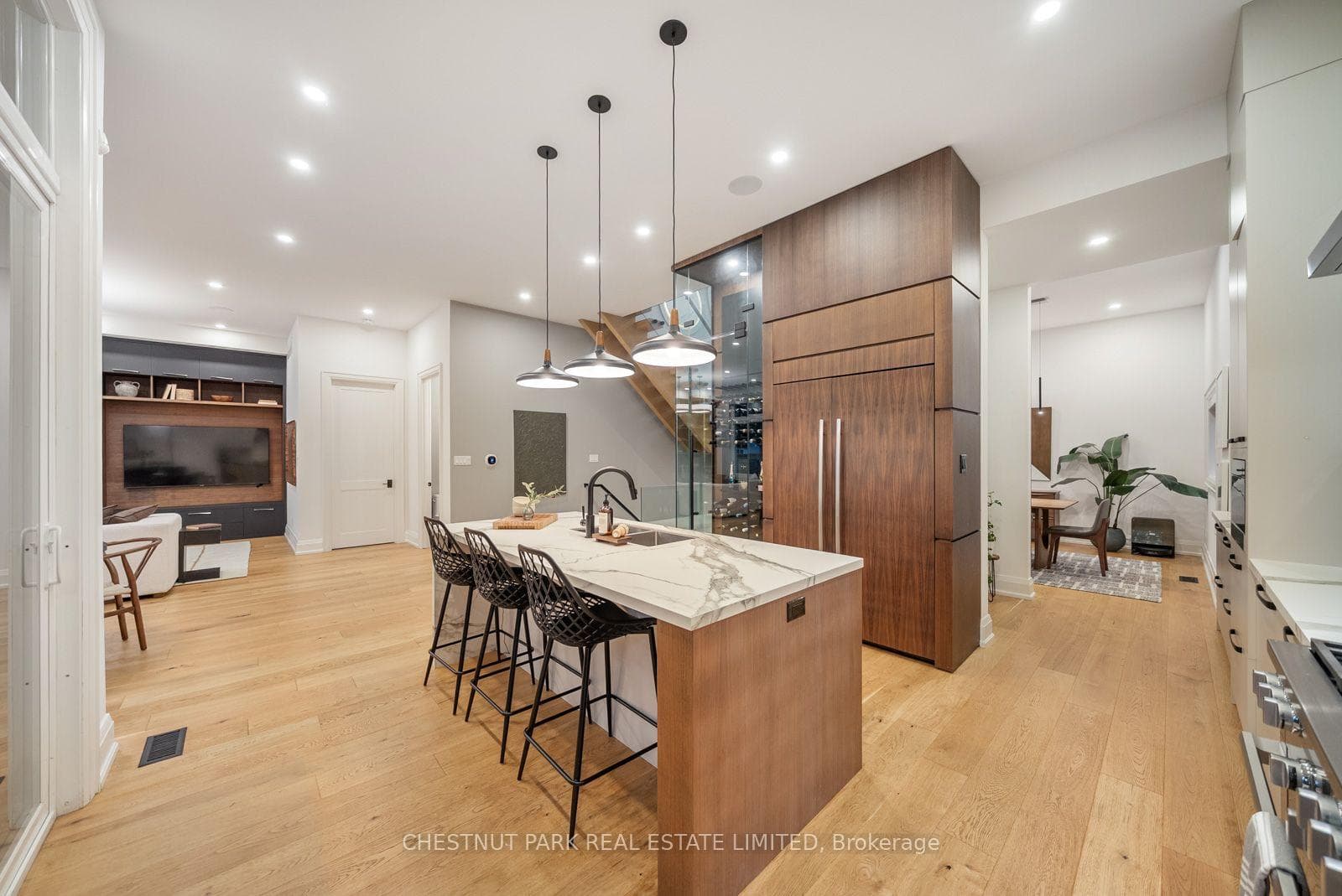 142 Fallingbrook Road photo 11