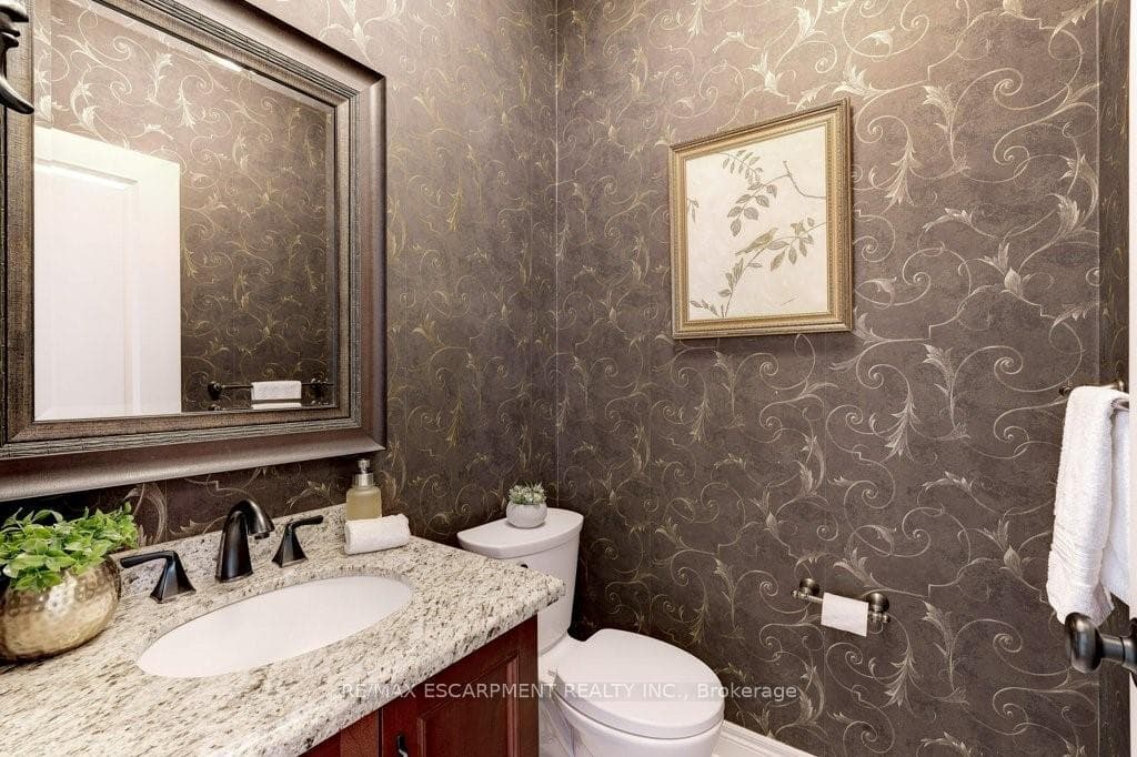160 Tollgate Drive photo 22