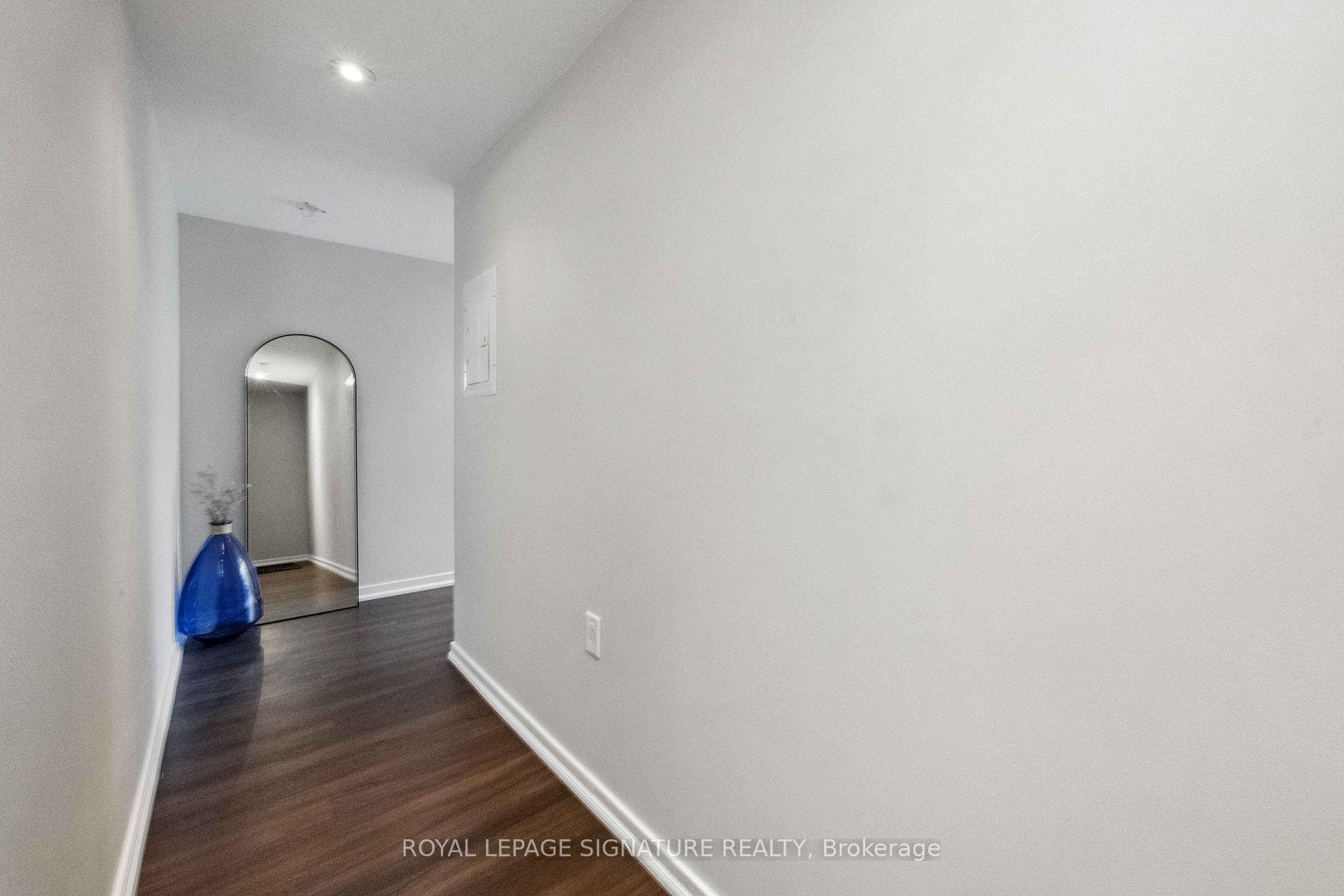36 Lisgar Street Unit 801 photo 3