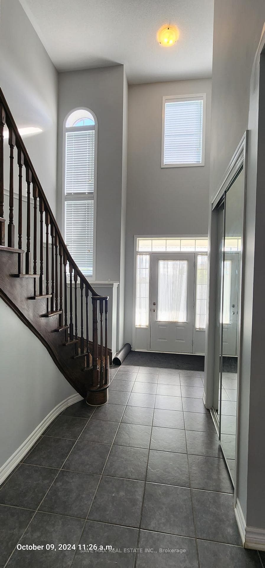 64 Enford Crescent photo 2