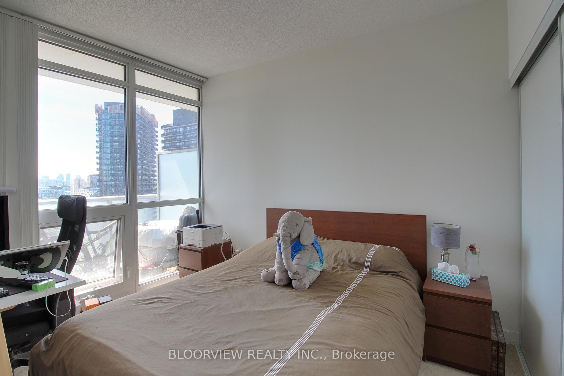 121 Mcmahon Drive Unit 2810 photo 10