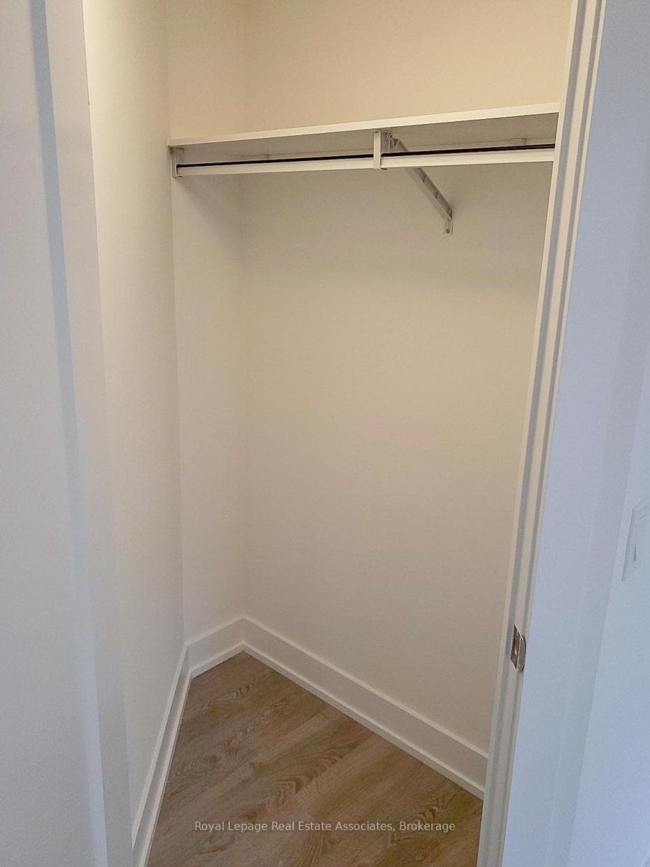 5 Mabelle Avenue Unit 533 photo 11