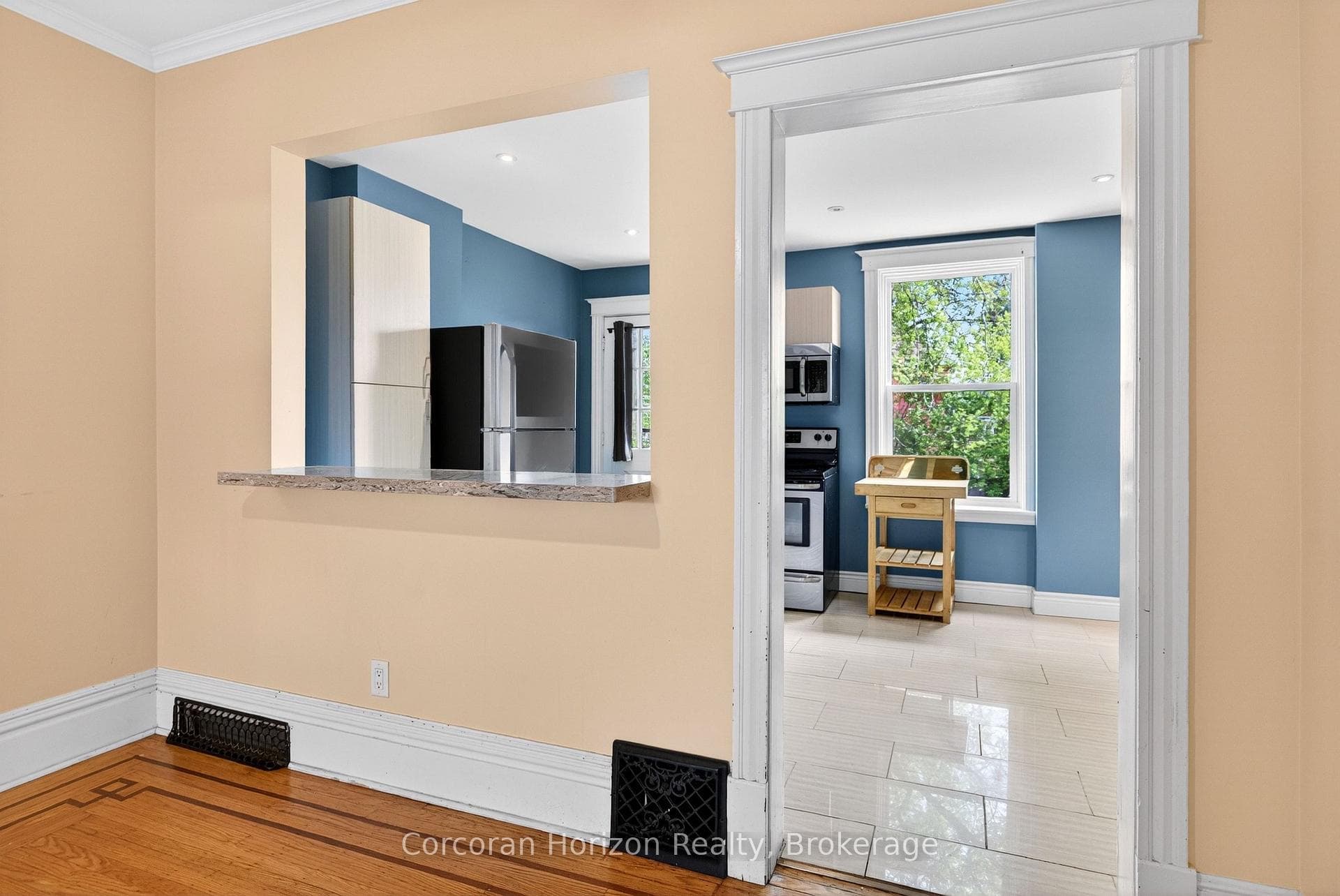 520 John Street photo 15