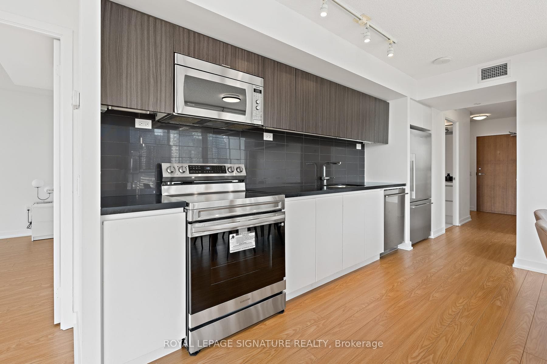 85 Queens Wharf Road Unit 1501 photo 7