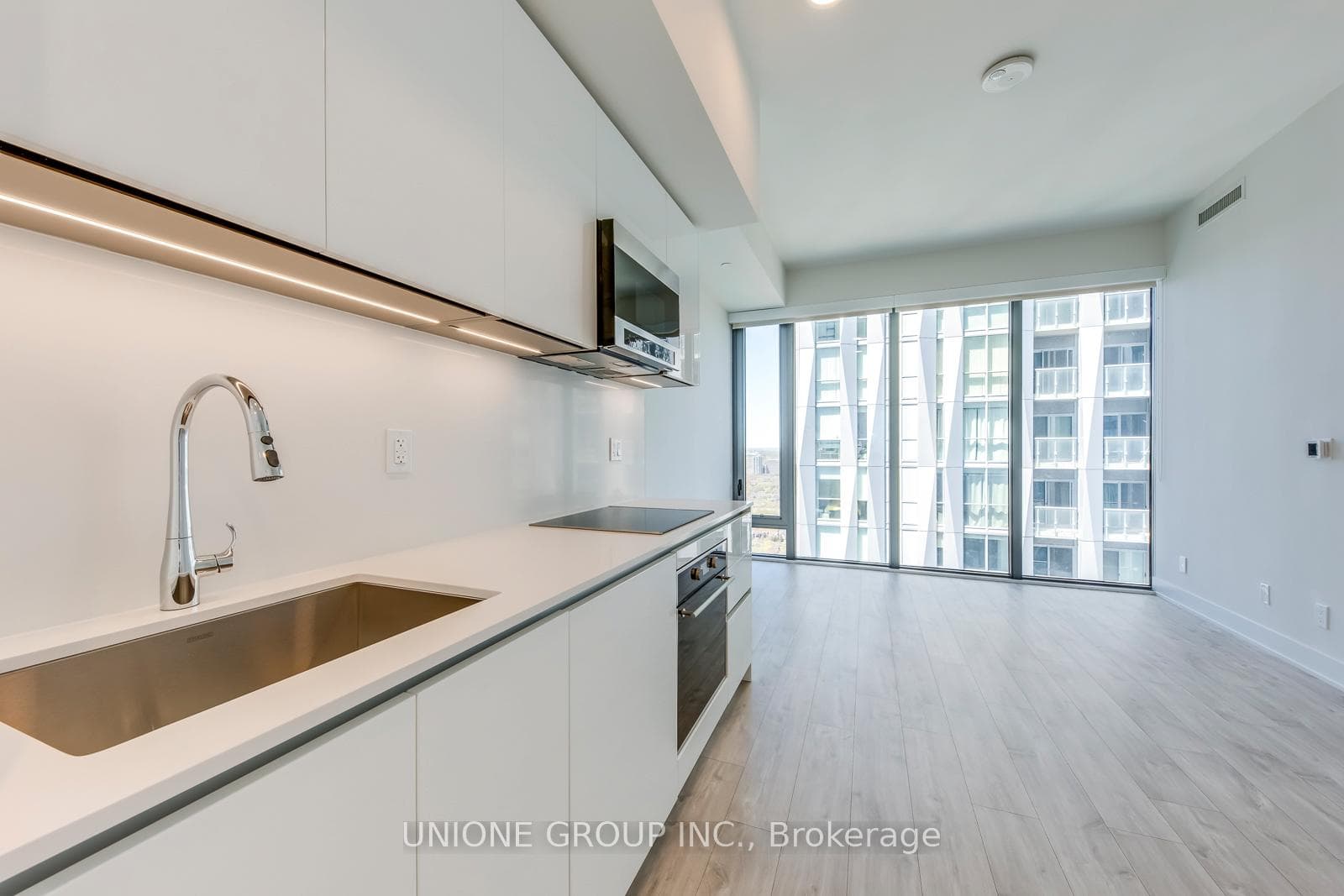 8 Cumberland Street Unit 4601 photo 6