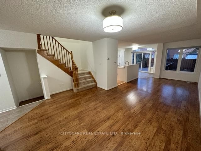 7565 Black Walnut Trail photo 14