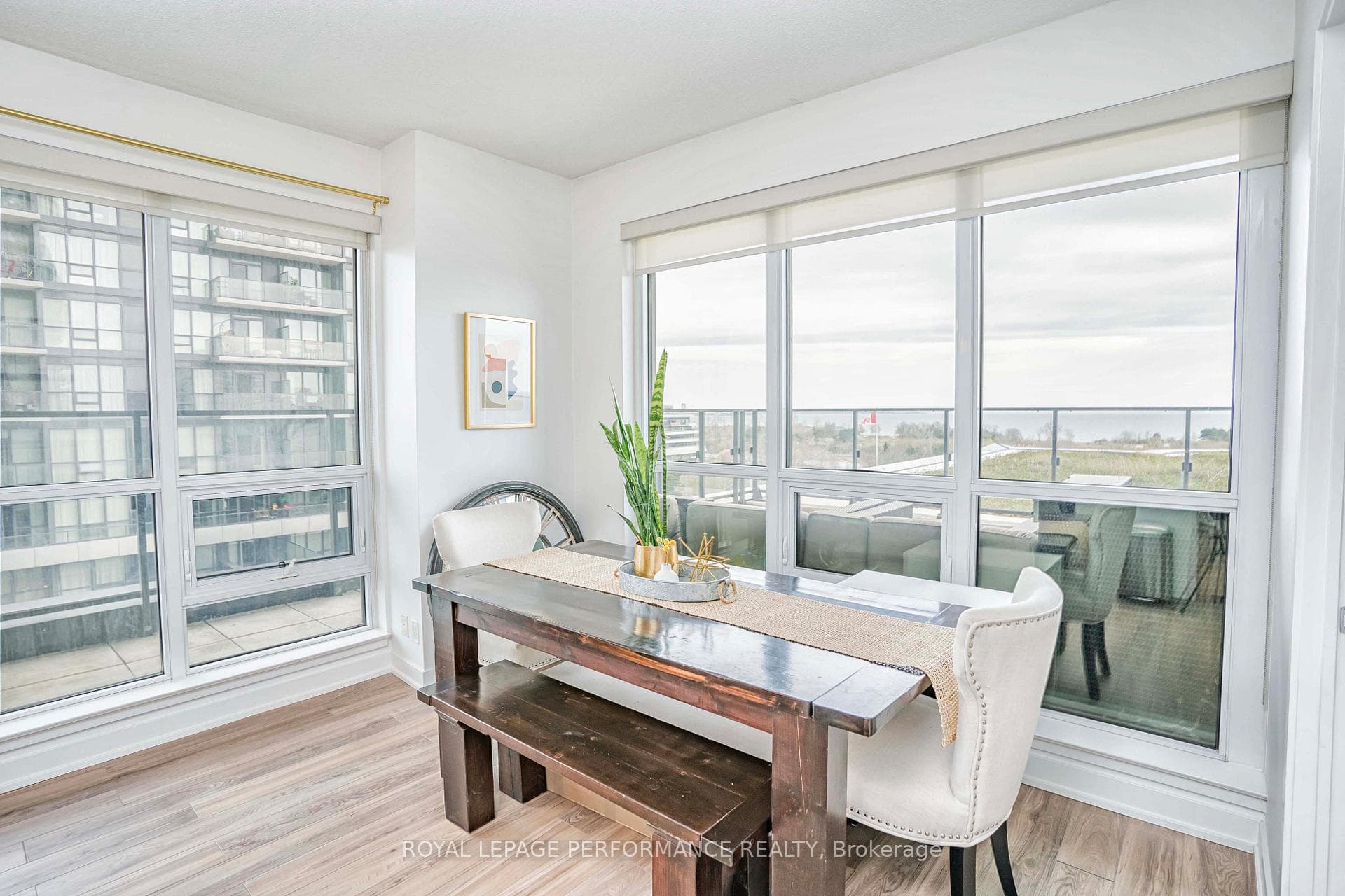 2212 Lake Shore Boulevard Unit 901 photo 7