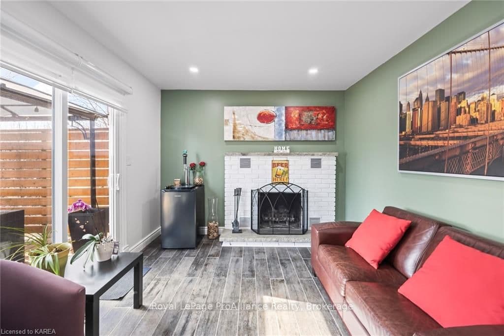 27 NICHOLSON Crescent photo 26