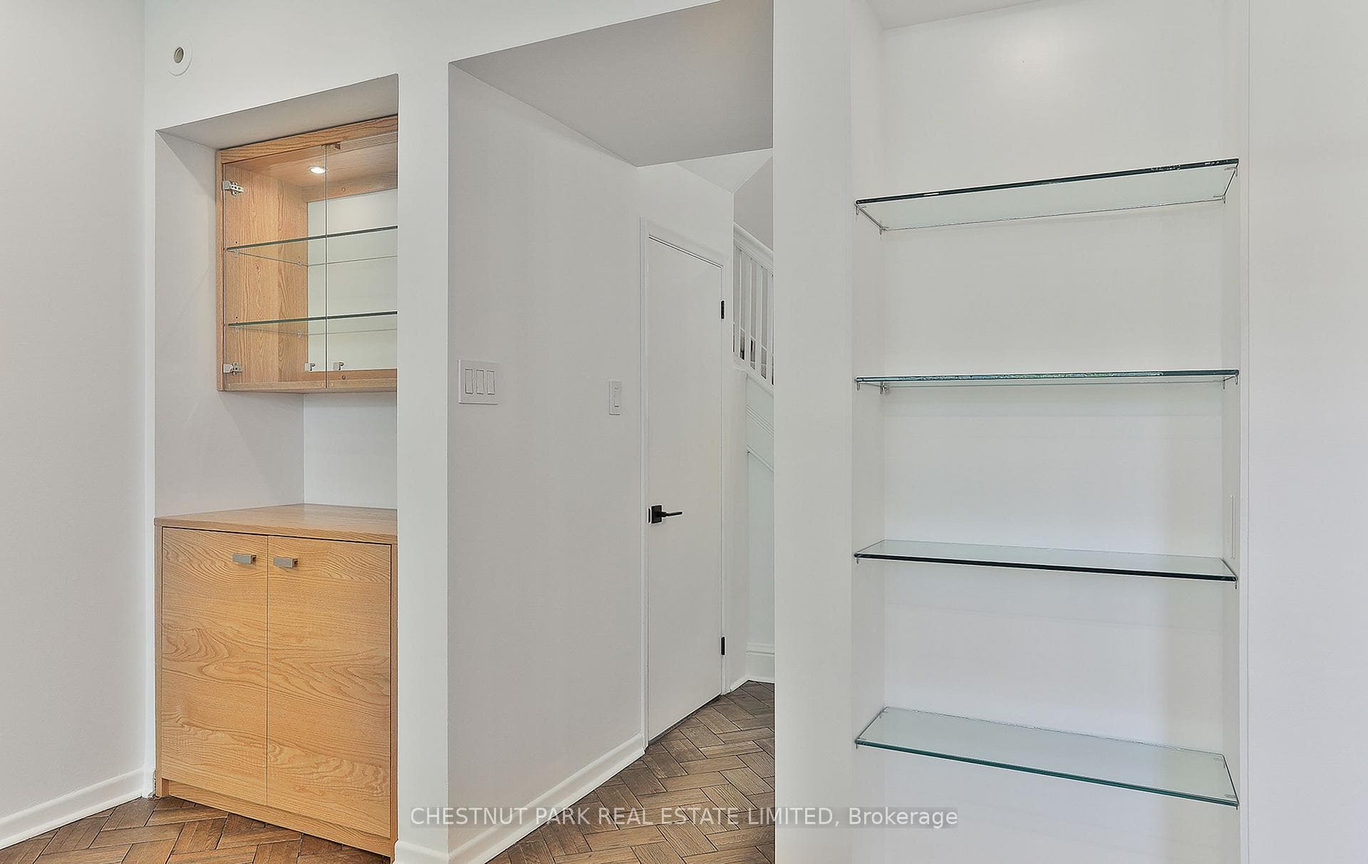 70 Roxborough Street photo 11