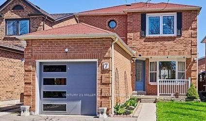 7 Tipton Crescent photo 1