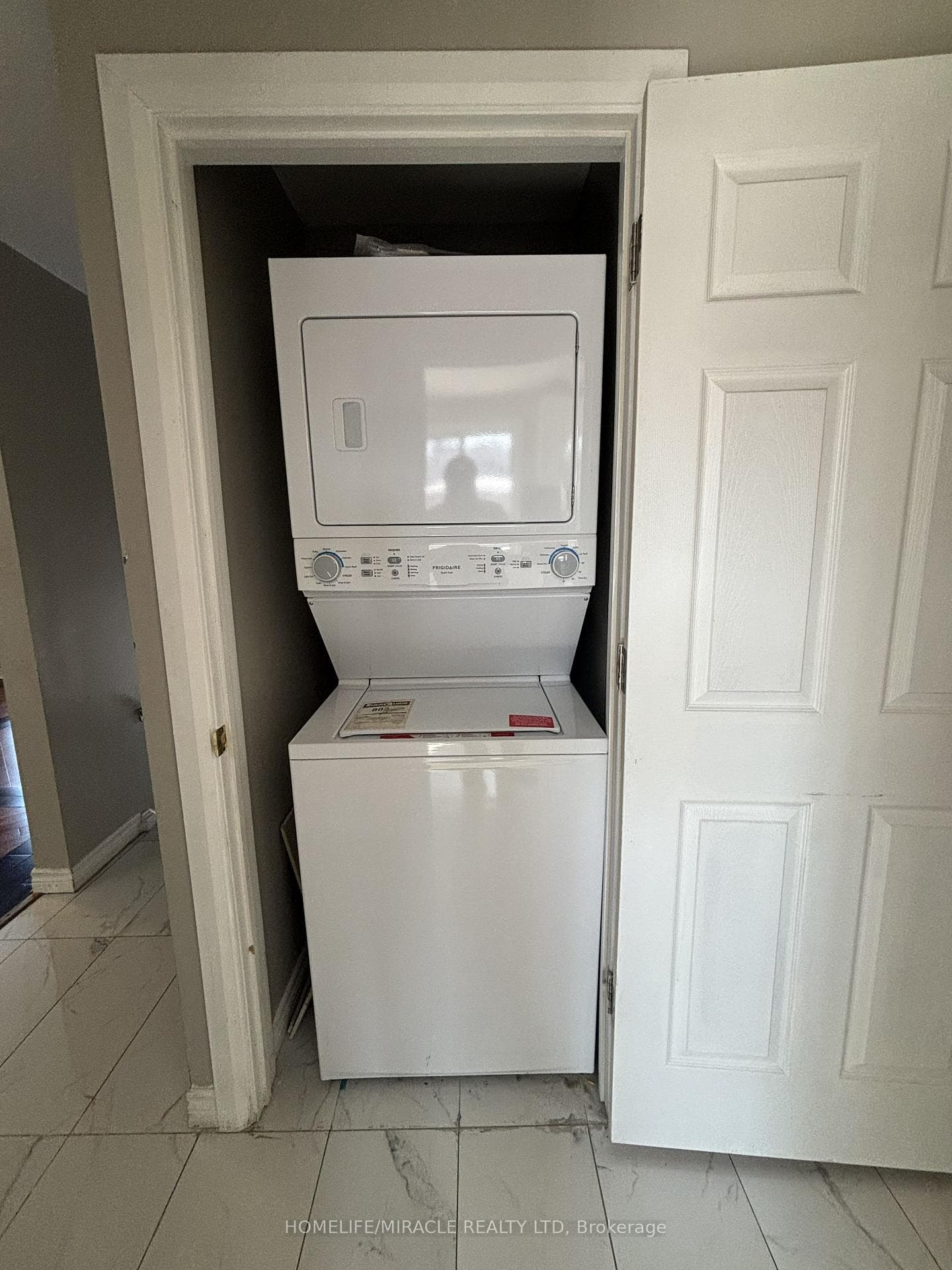 219 Mcmurchy Avenue Unit Main photo 14