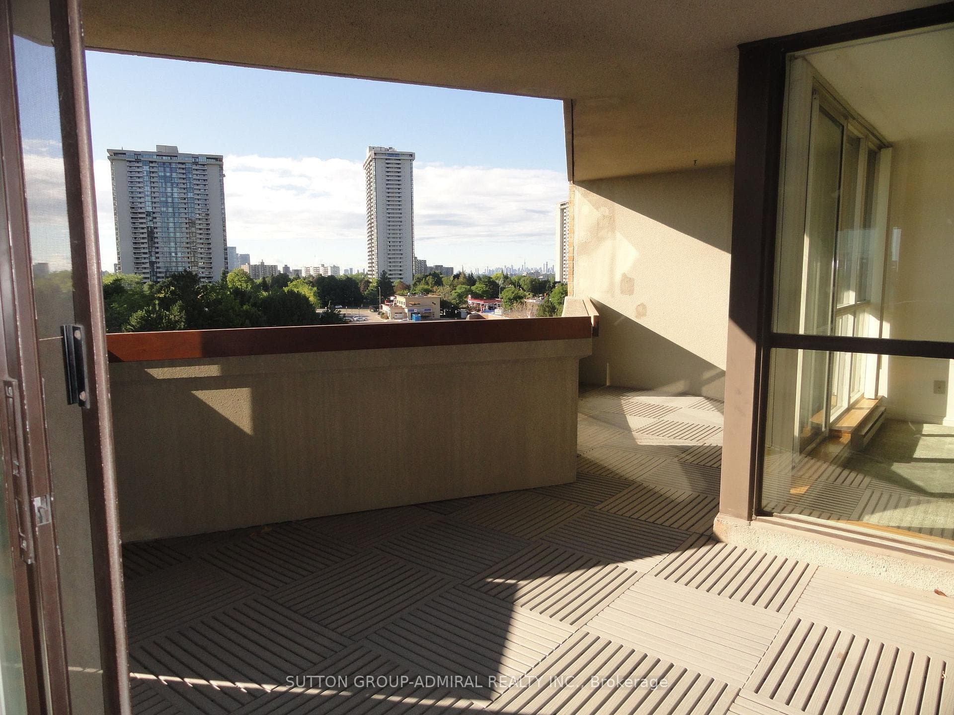 85 Skymark Drive Unit 801 photo 19