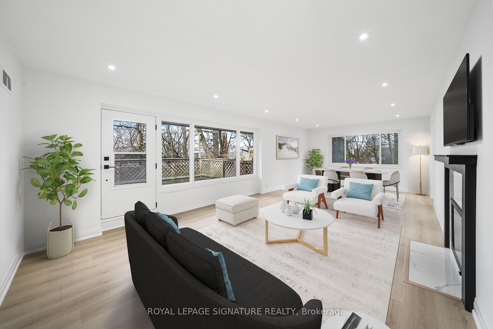 21 Donwoods Drive Unit Upper photo 2