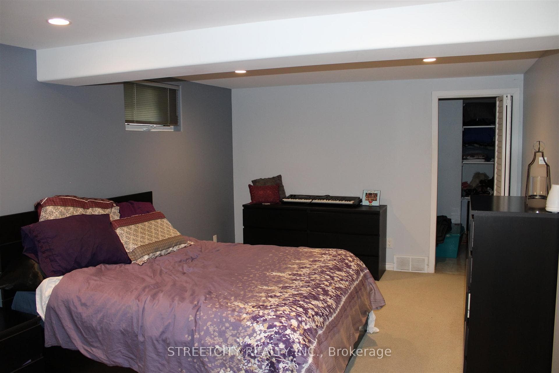 733 Ernestine Avenue photo 30