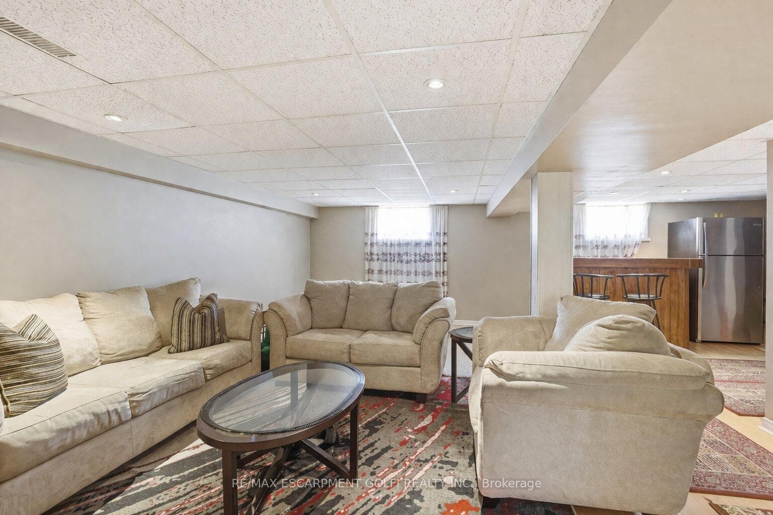 848 UPPER WELLINGTON Street photo 26