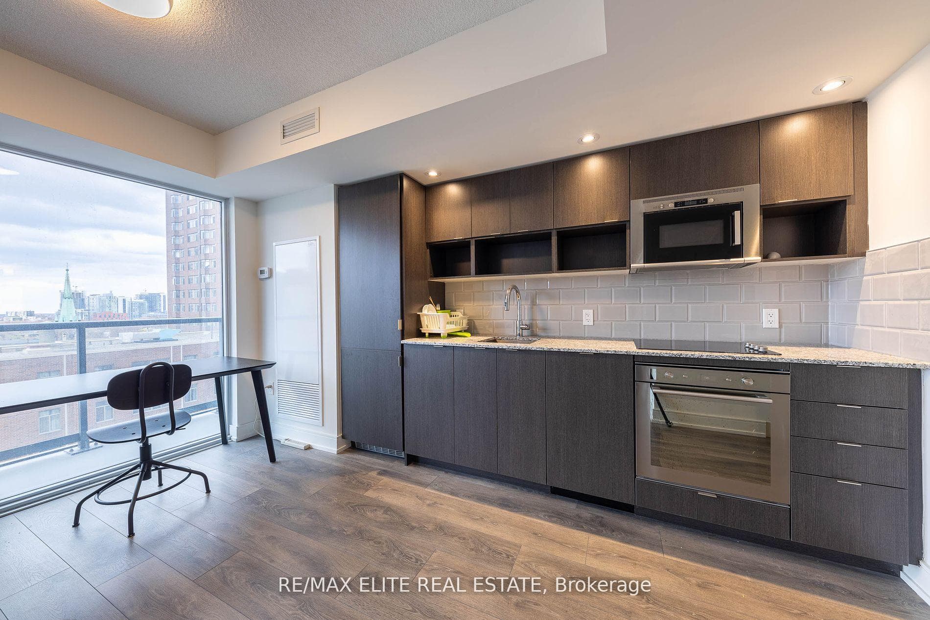 89 Mcgill Street Unit 806 photo 8