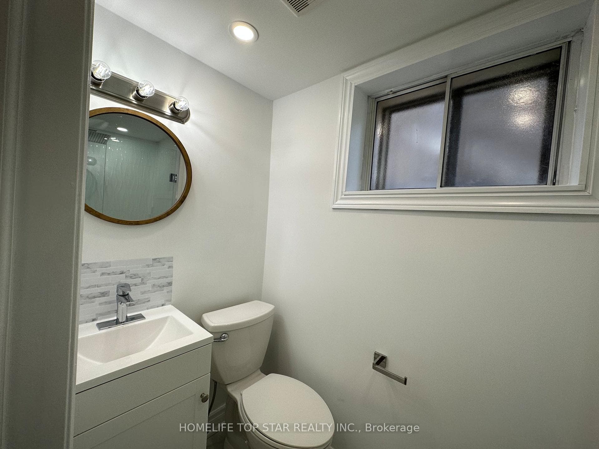 38 Cartier Crescent Unit Basement photo 7