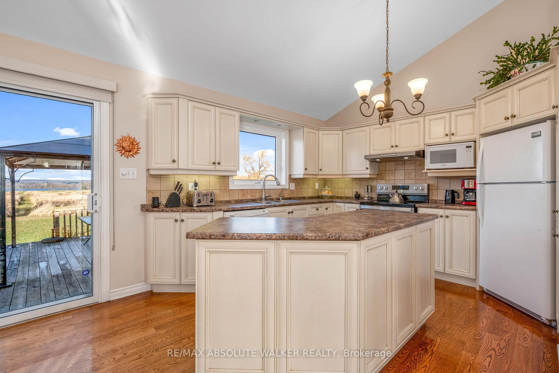 3779 Mcteer Road photo 13