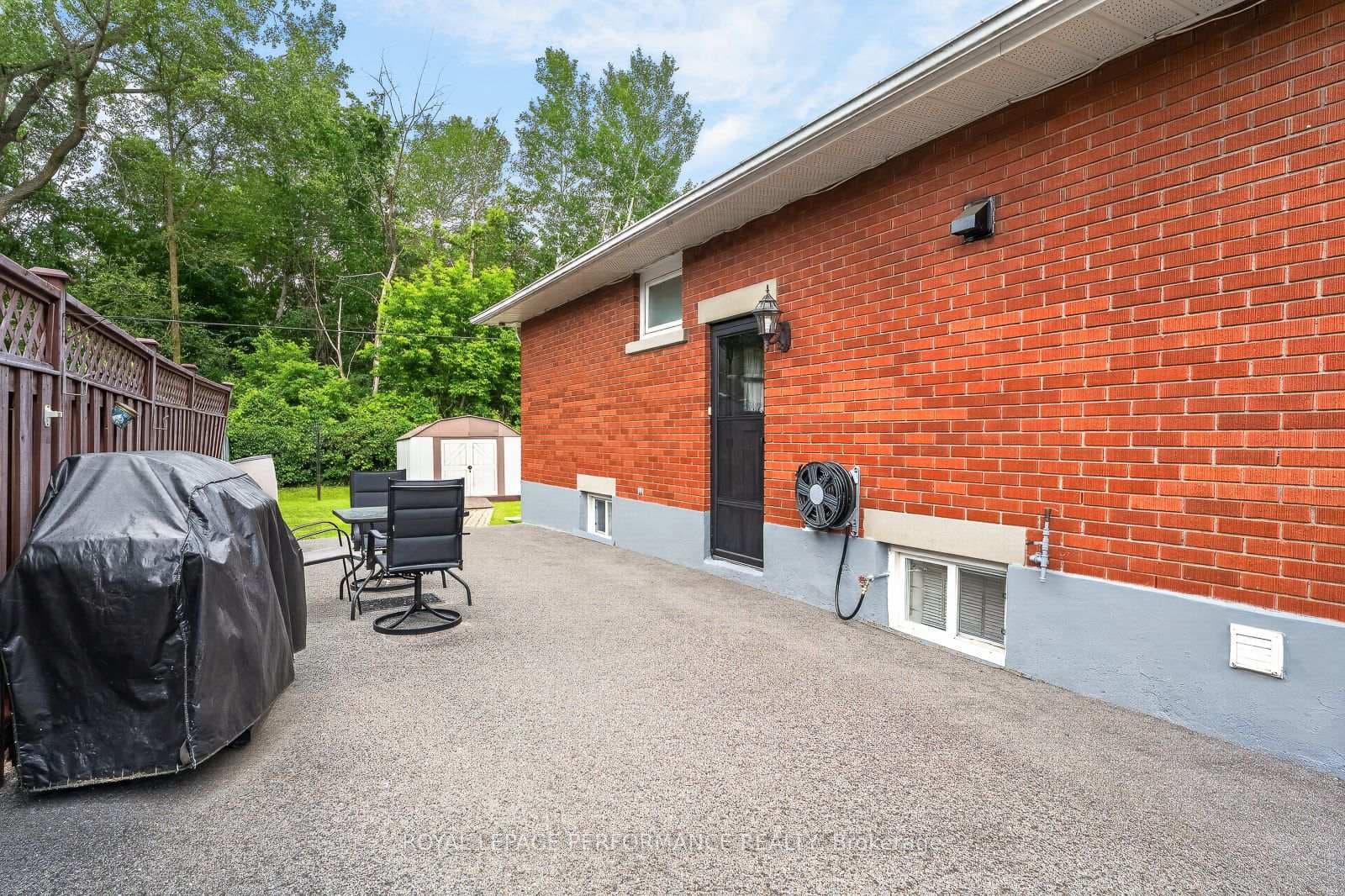 898 Charleswood Avenue photo 39