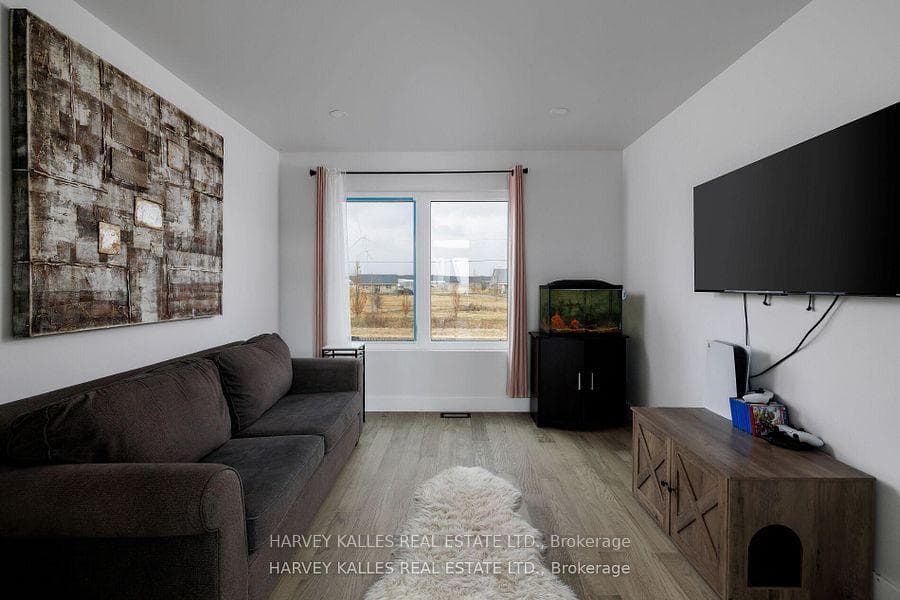 3184 Lakeshore Road photo 24