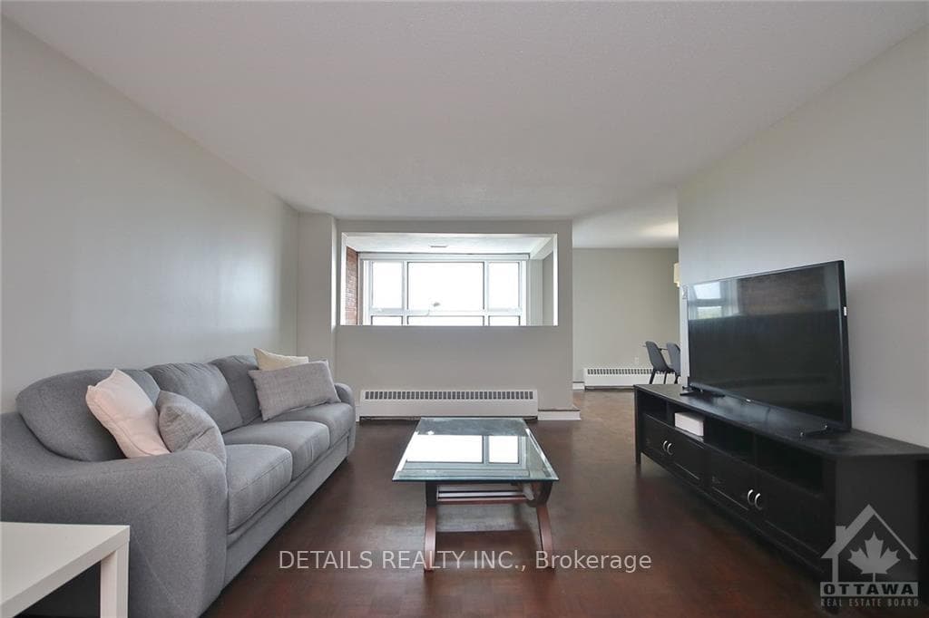 1356 MEADOWLANDS Drive Unit 604 photo 9