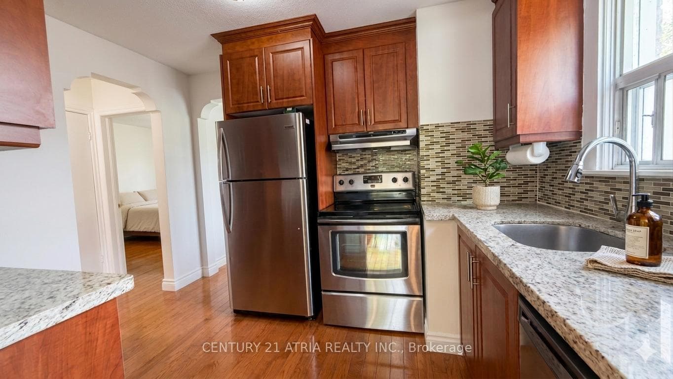 115 Ellington Drive photo 7