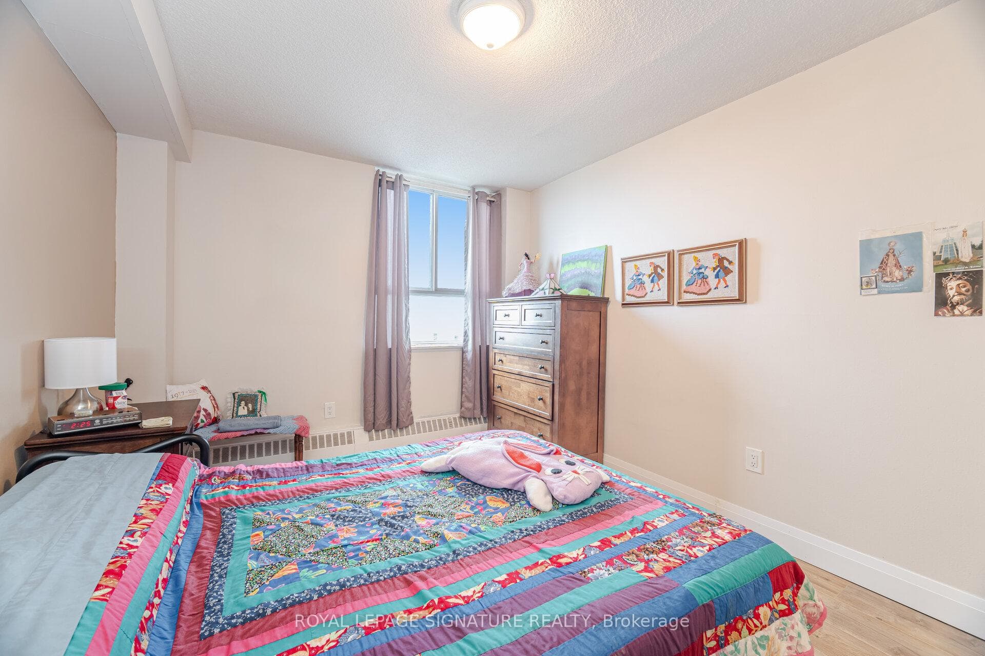 541 Blackthorn Avenue Unit 1110 photo 25
