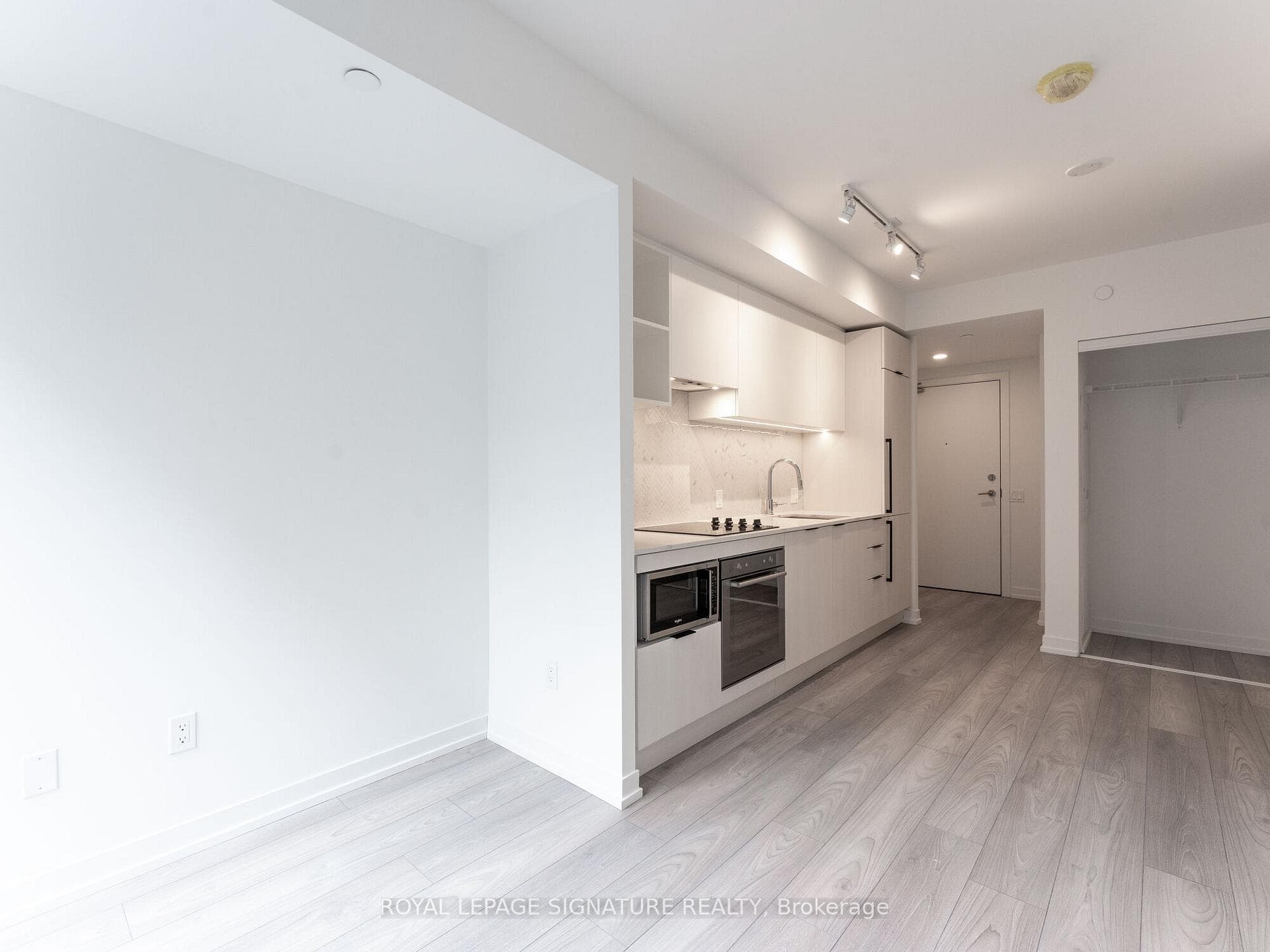 82 Dalhousie Street Unit 801 photo 17