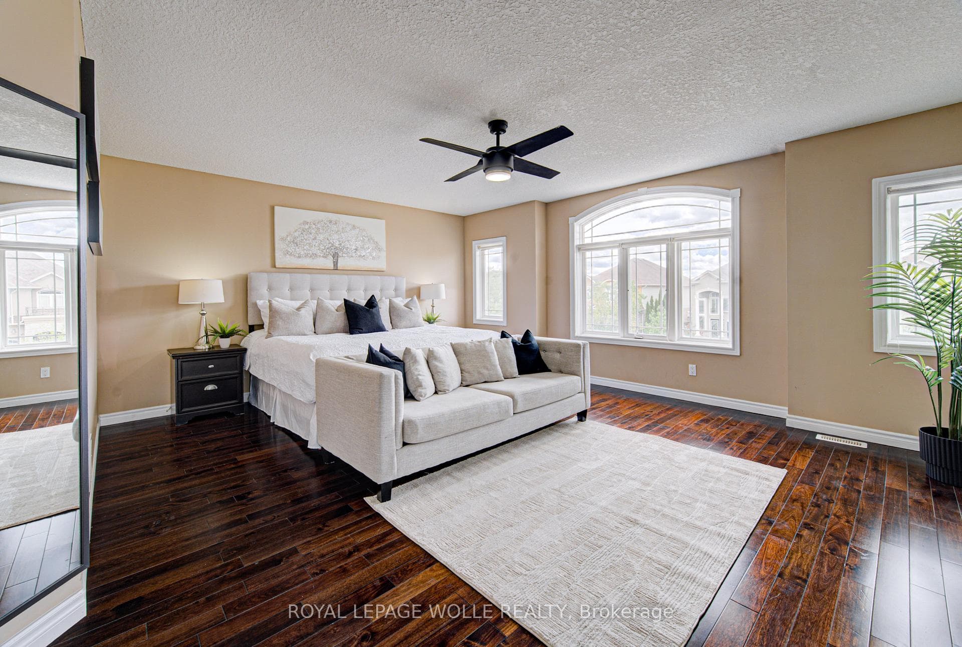 37 Davinci Boulevard photo 20