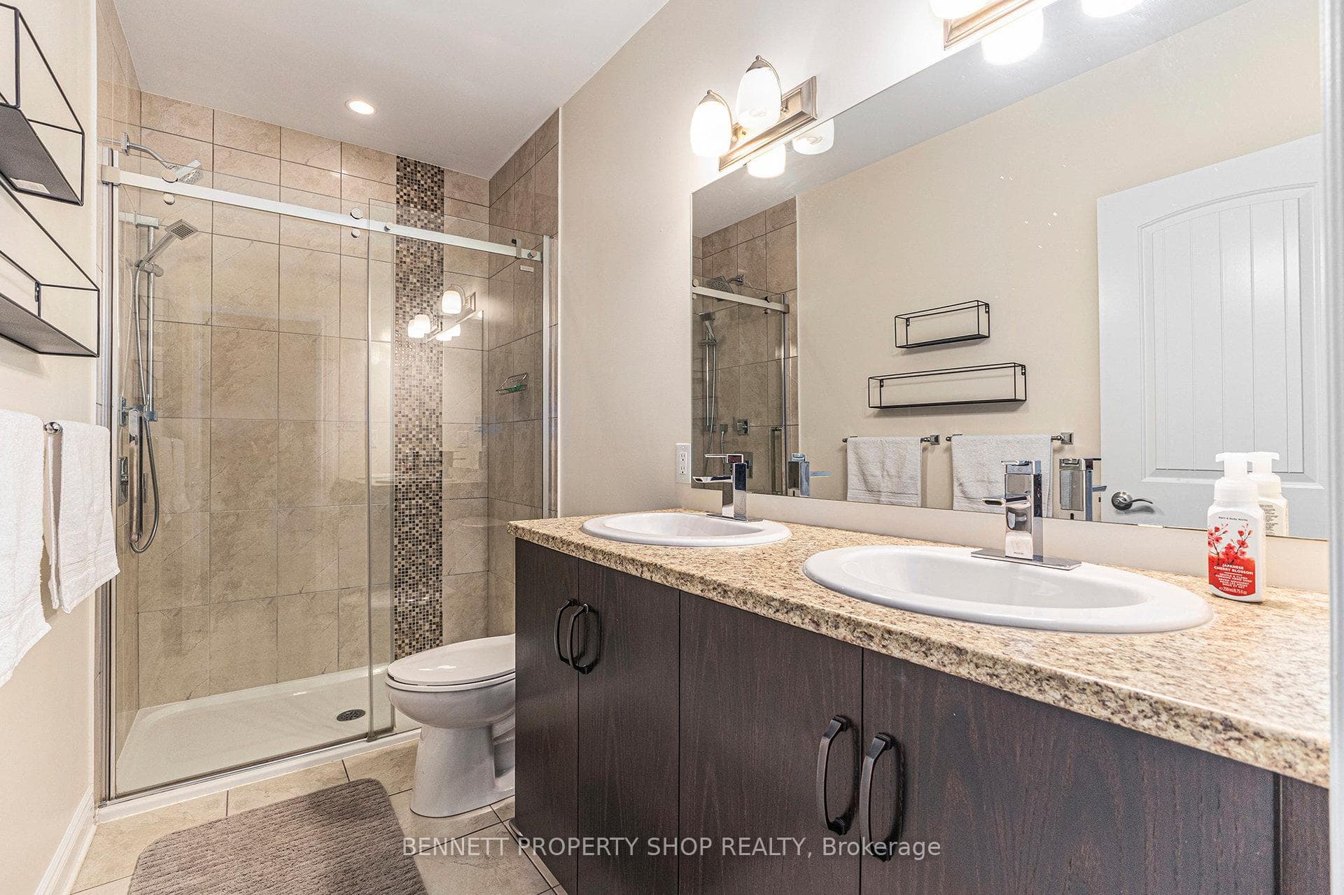 123 Elfin Grove photo 25