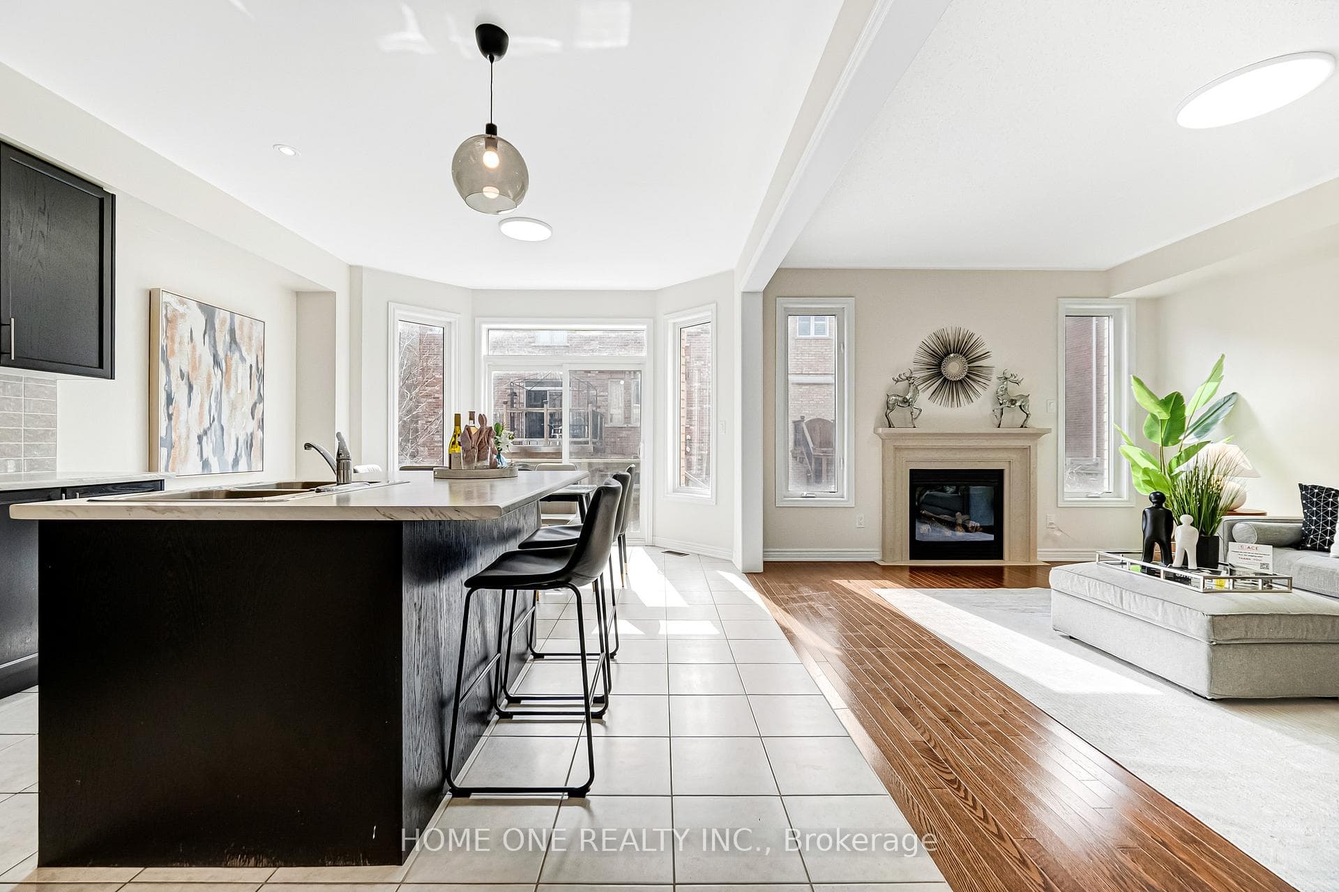 97 Holst Avenue photo 16