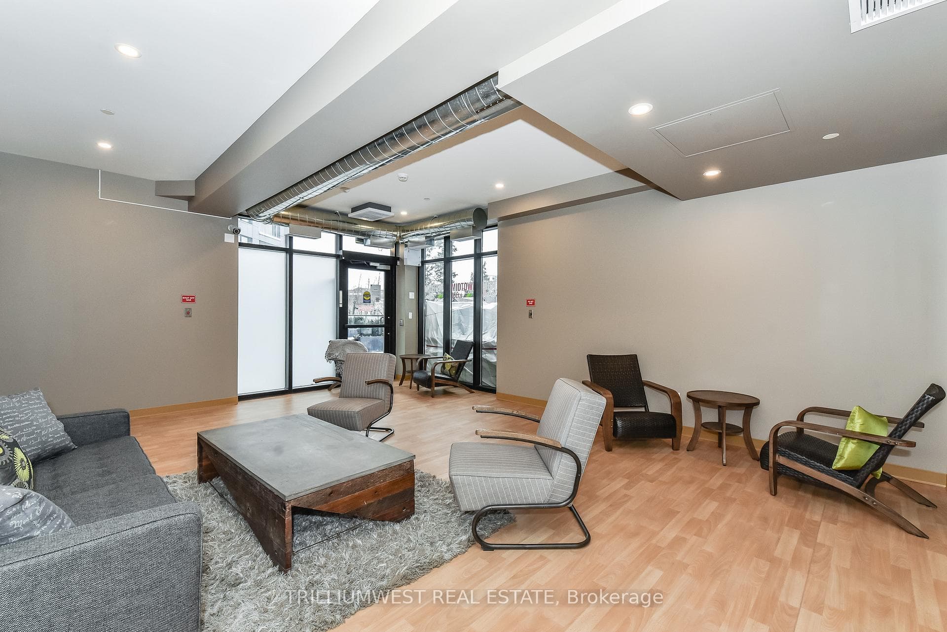 690 King Street Unit 208 photo 31
