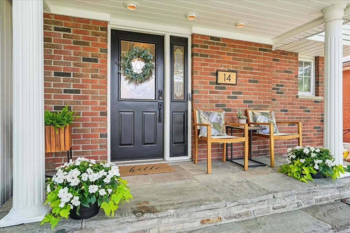 14 Dubarry Boulevard photo 3