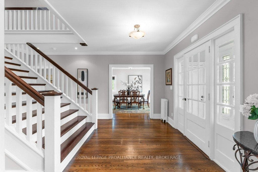 609 Earl Street photo 6