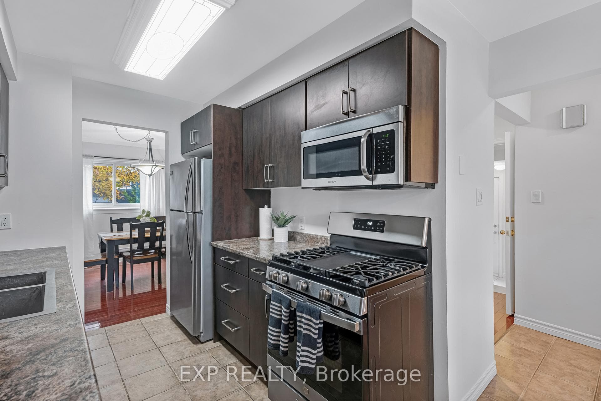 750 Cobblers Court photo 12
