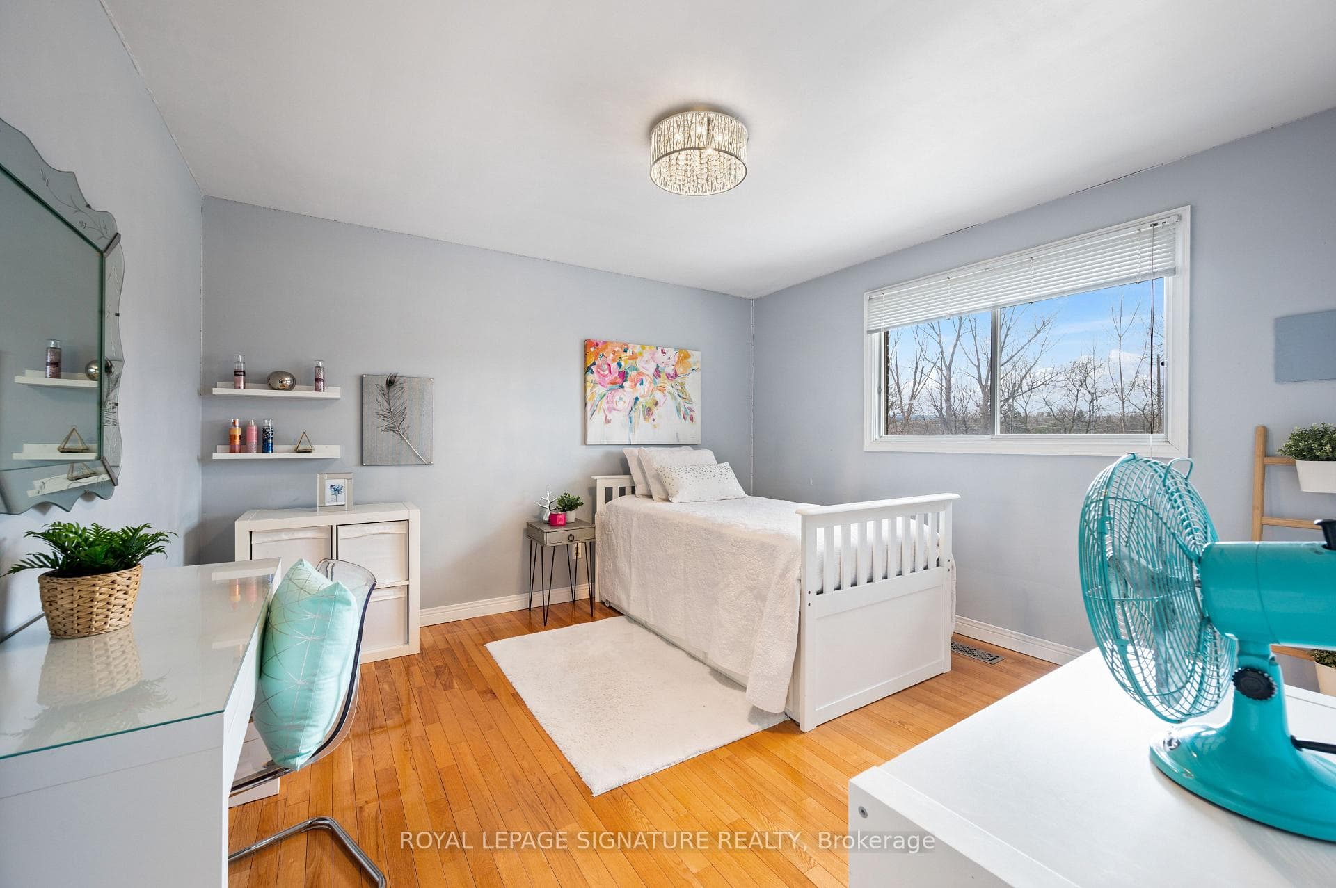 225 Pinetree Way photo 24
