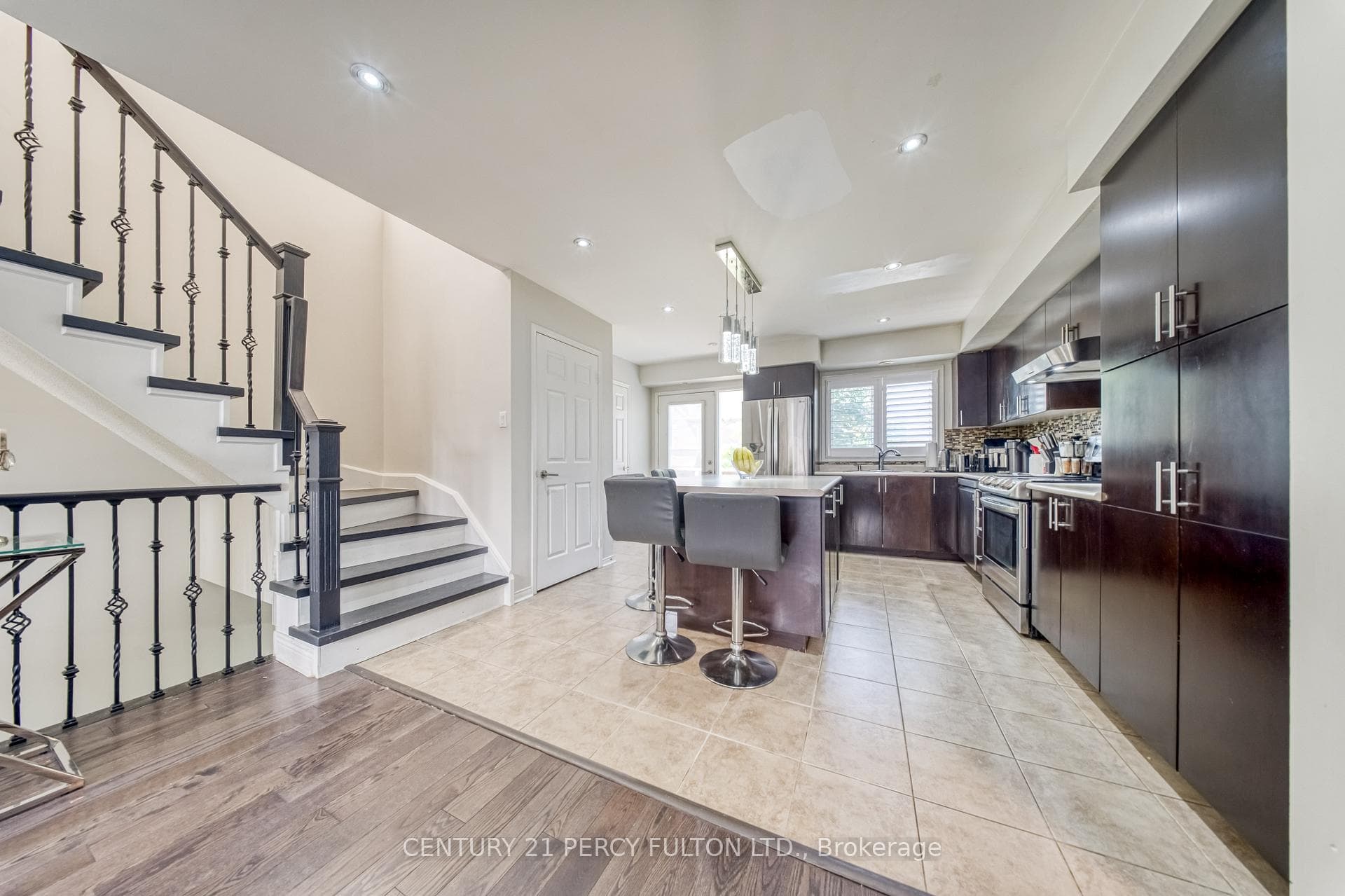 3050 Erin Centre Boulevard Unit 67 photo 9