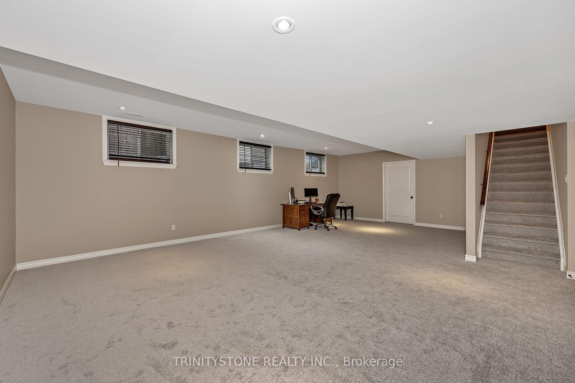 452 Landswood Way photo 37