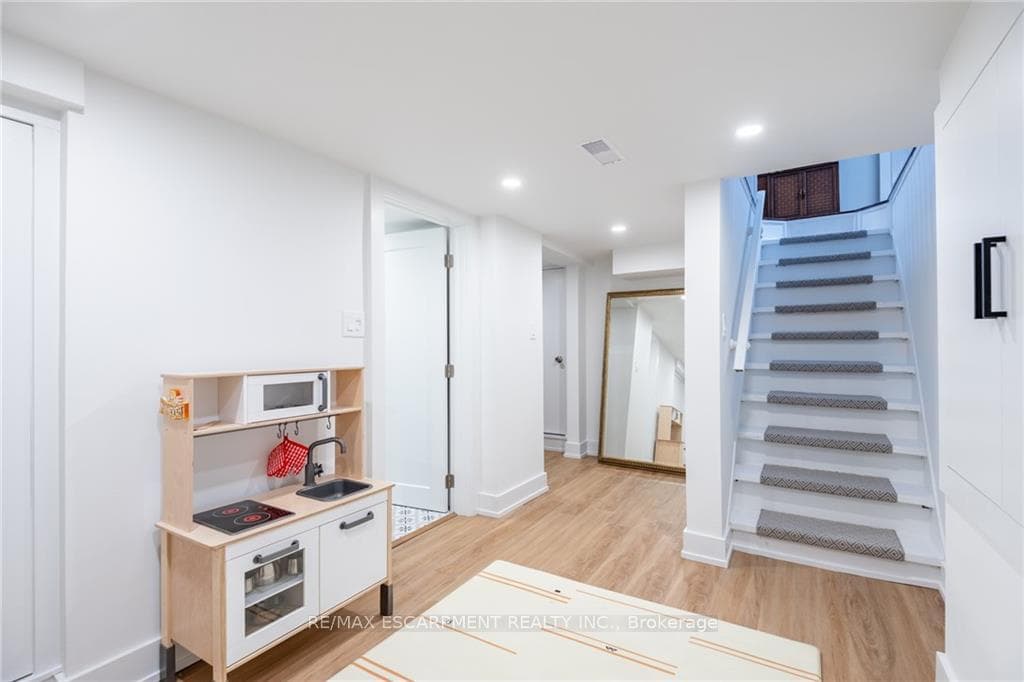 228 Napier Street photo 21