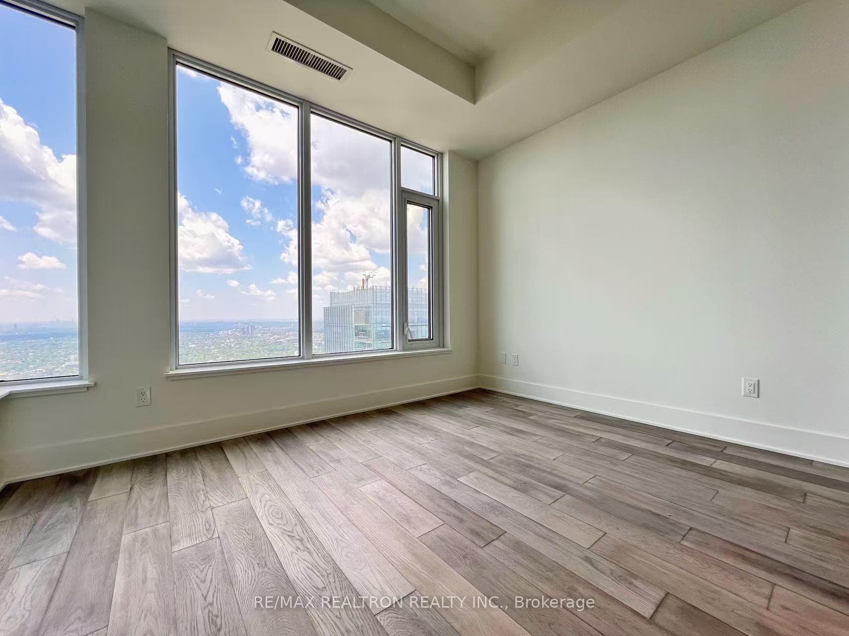 11 Yorkville Avenue Unit 6101 photo 10