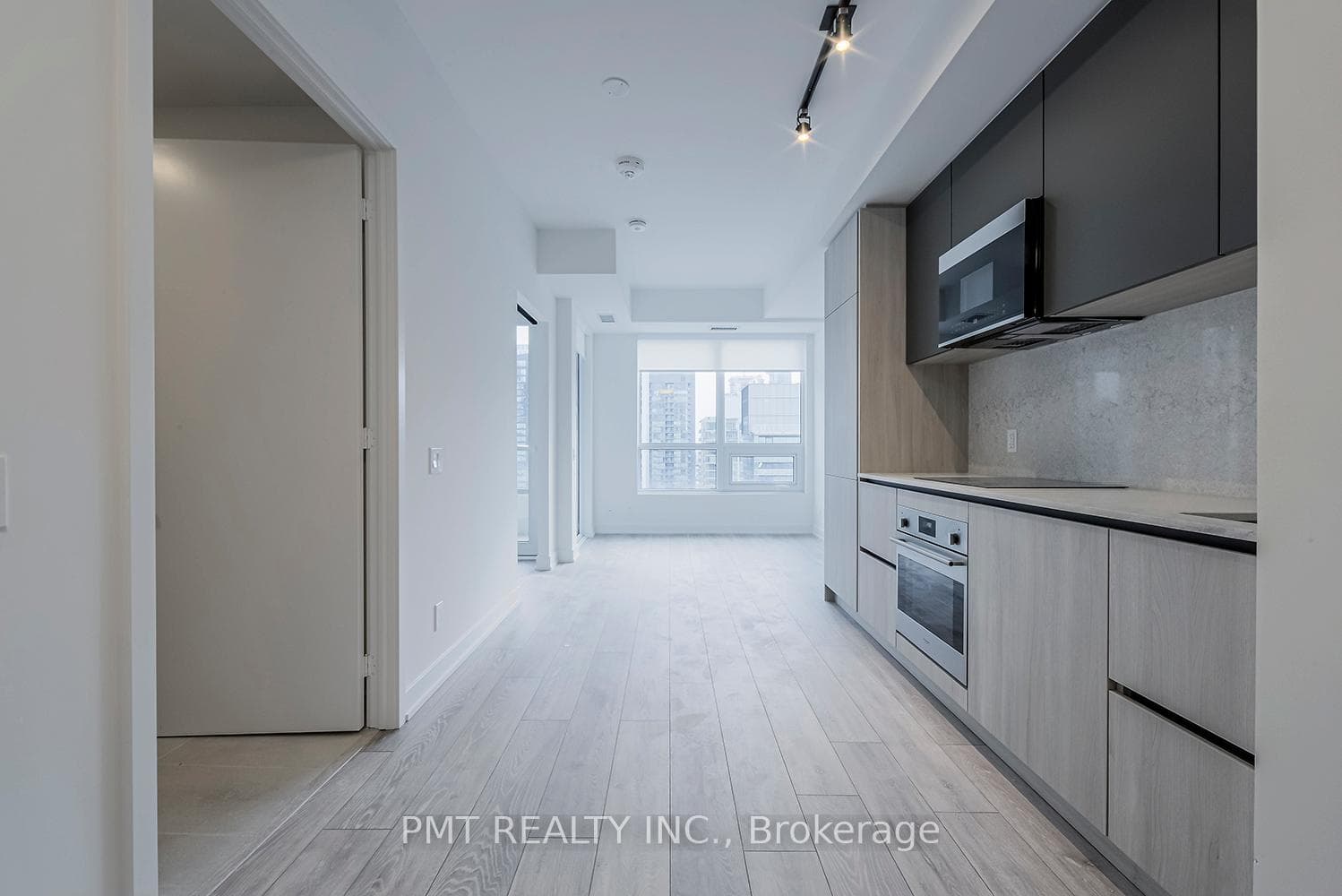 108 Peter Street Unit 3509 photo 2