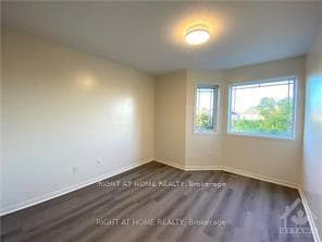 218 HIGHPOINTE Crescent photo 15