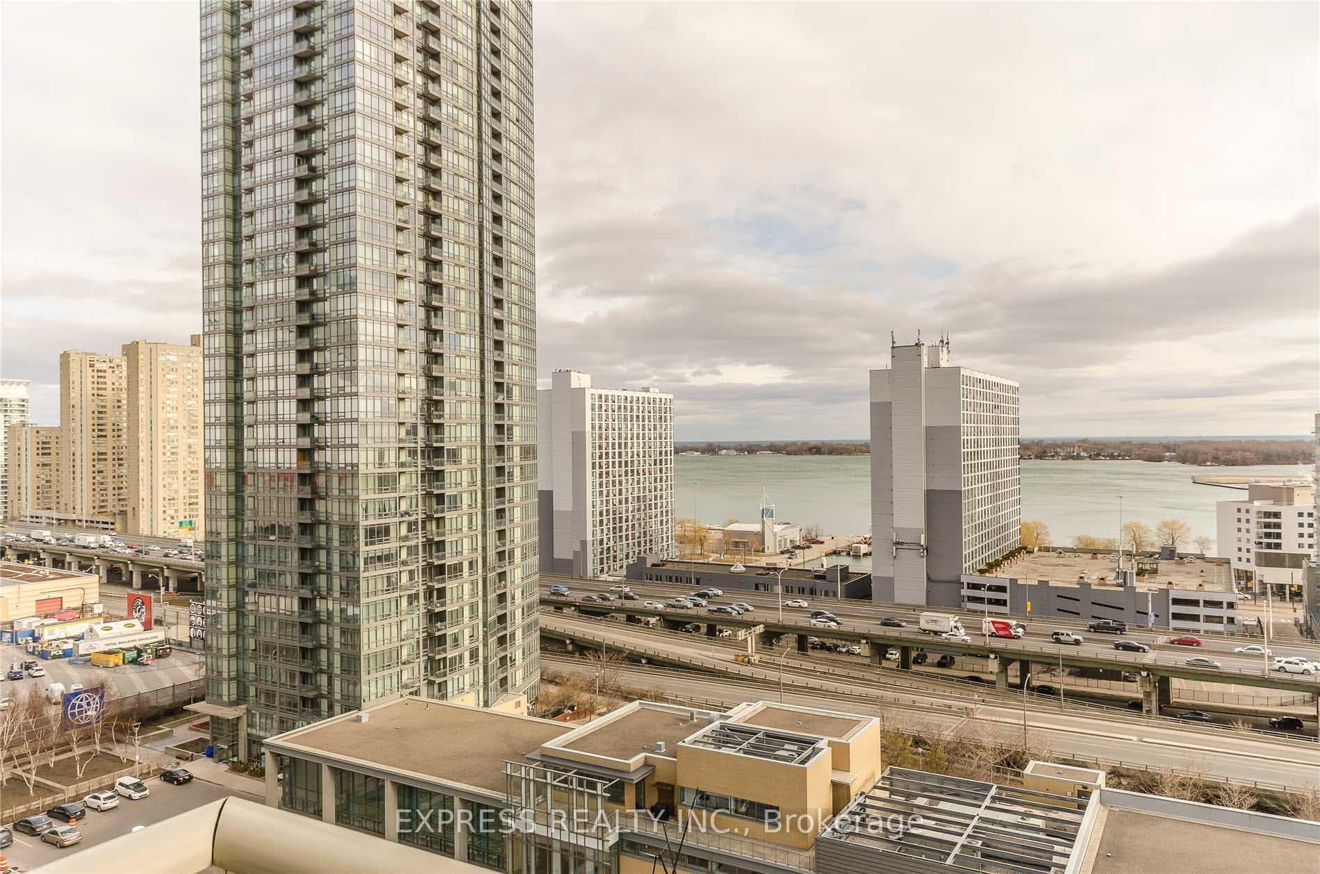 10 Navy Wharf Court Unit 1710 photo 1