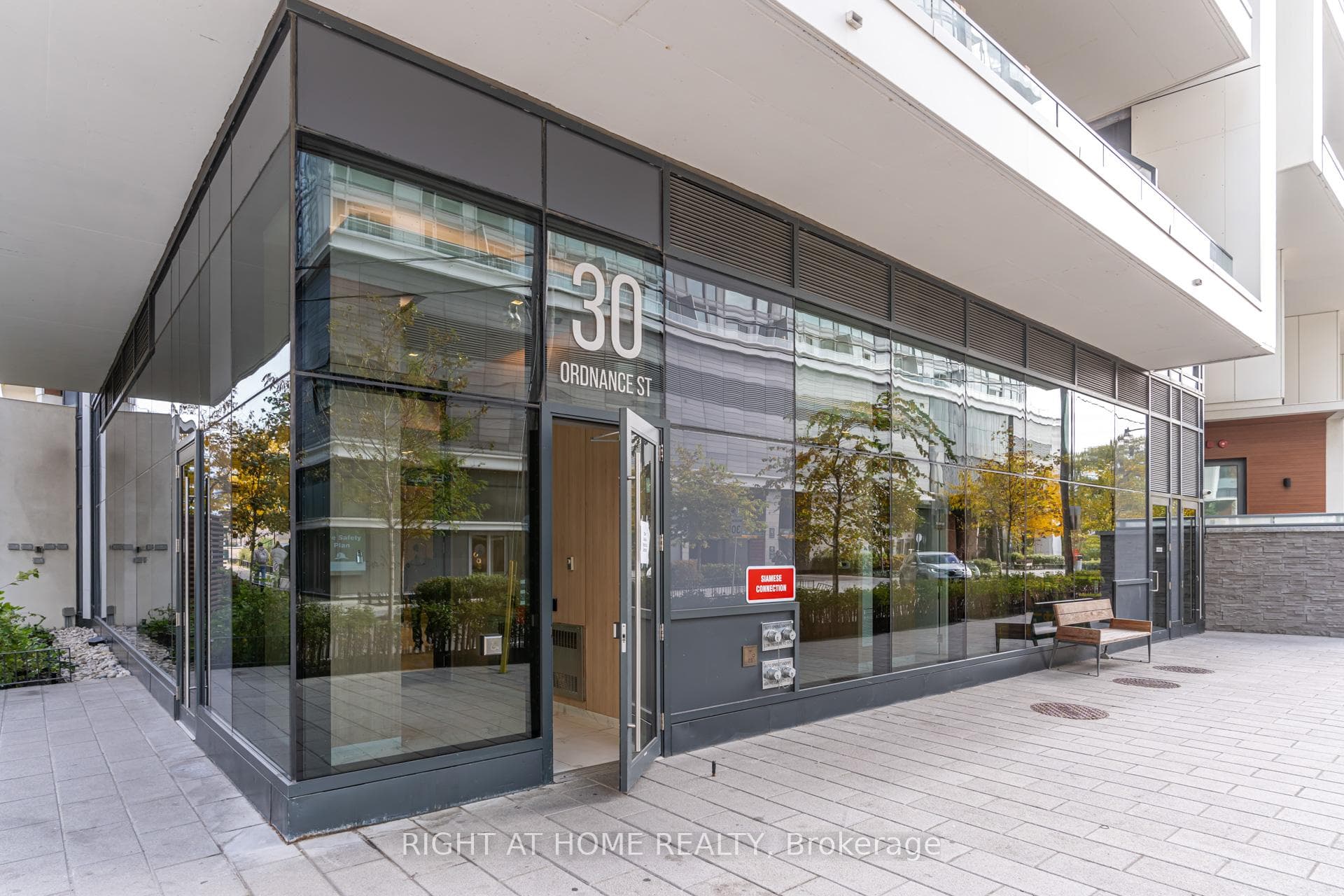 30 Ordnance Street photo 2
