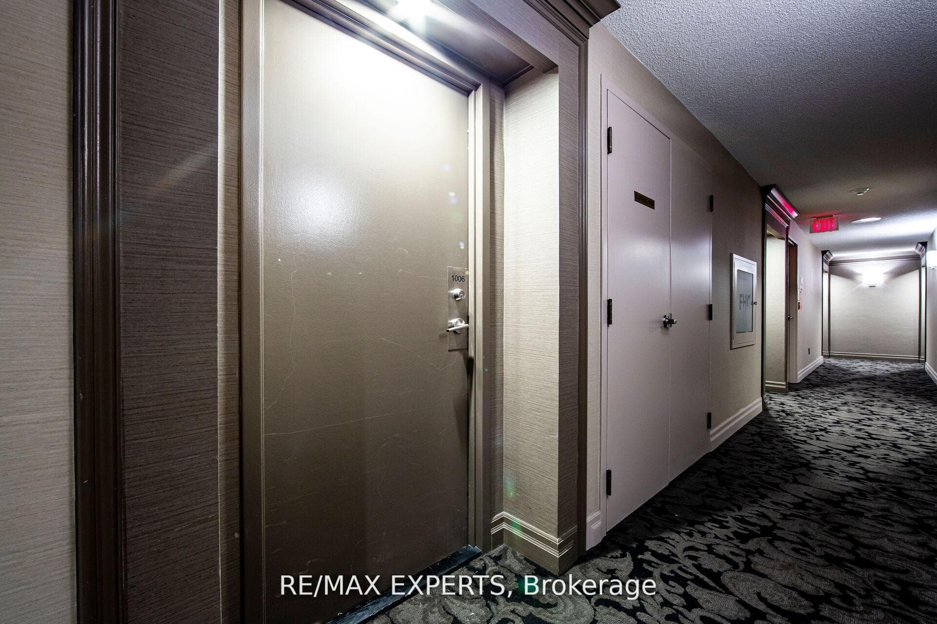 942 Yonge Street Unit 1006 photo 8