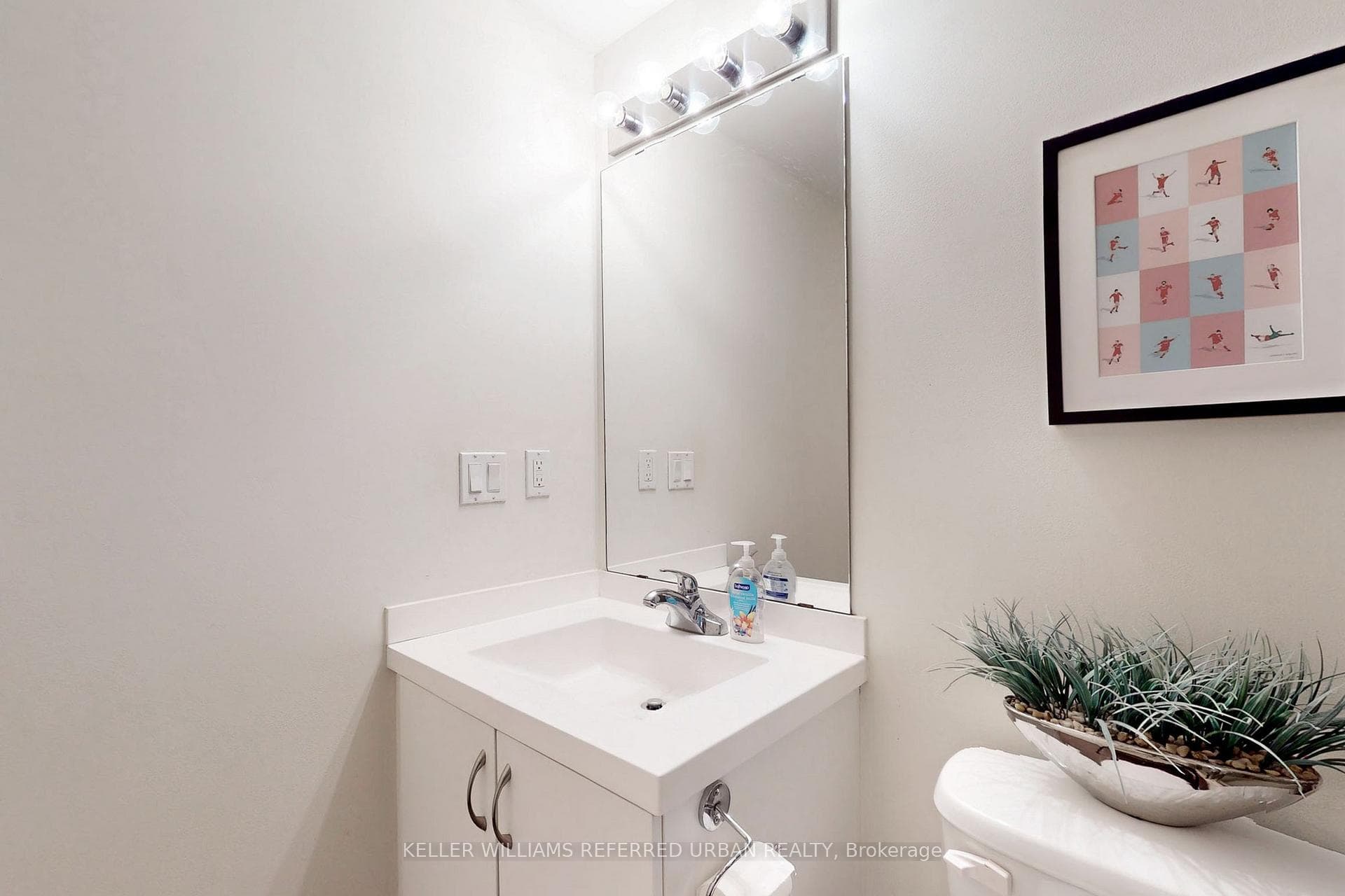 15 Legion Road Unit 1704 photo 13