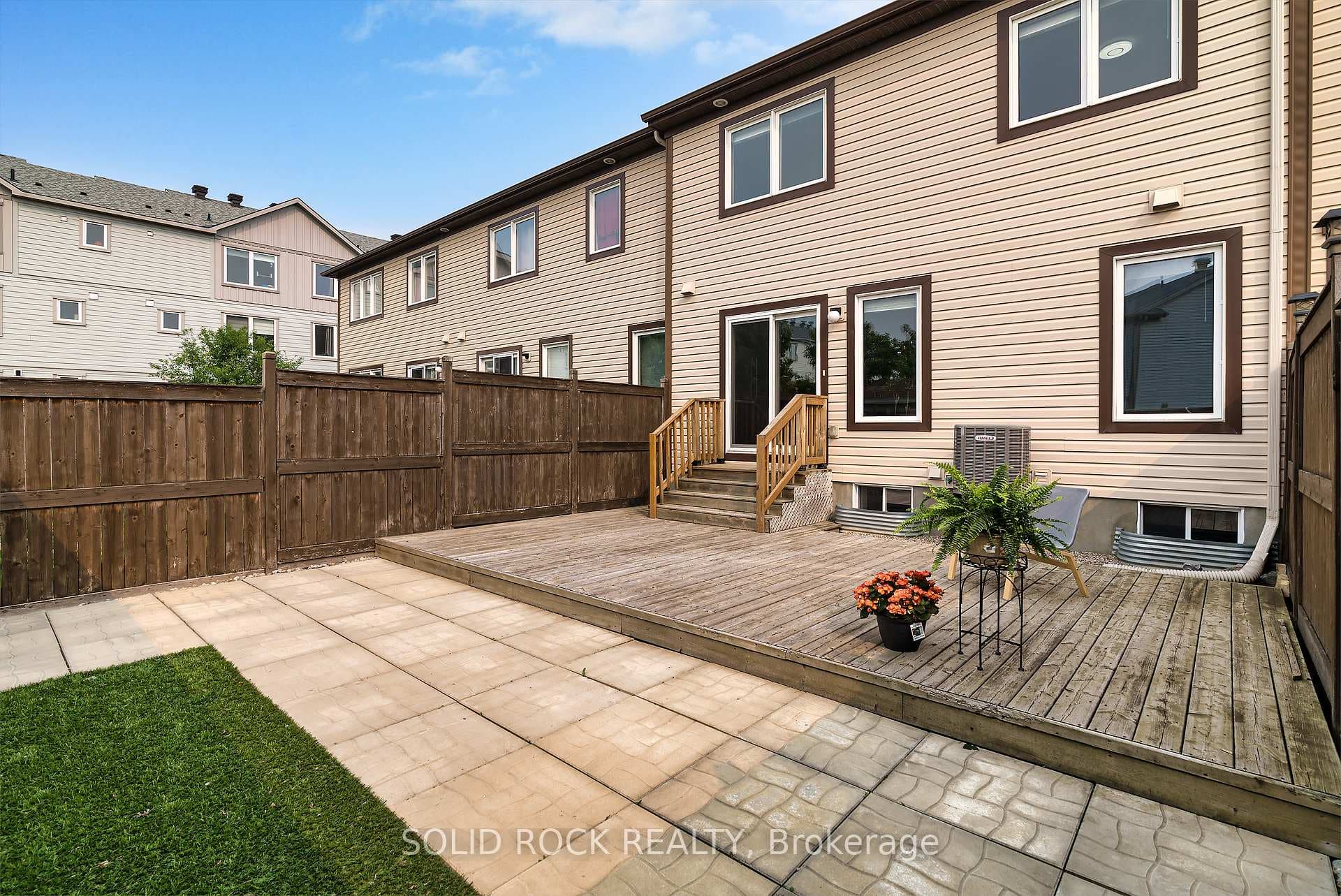 zero-maintainance backyard
