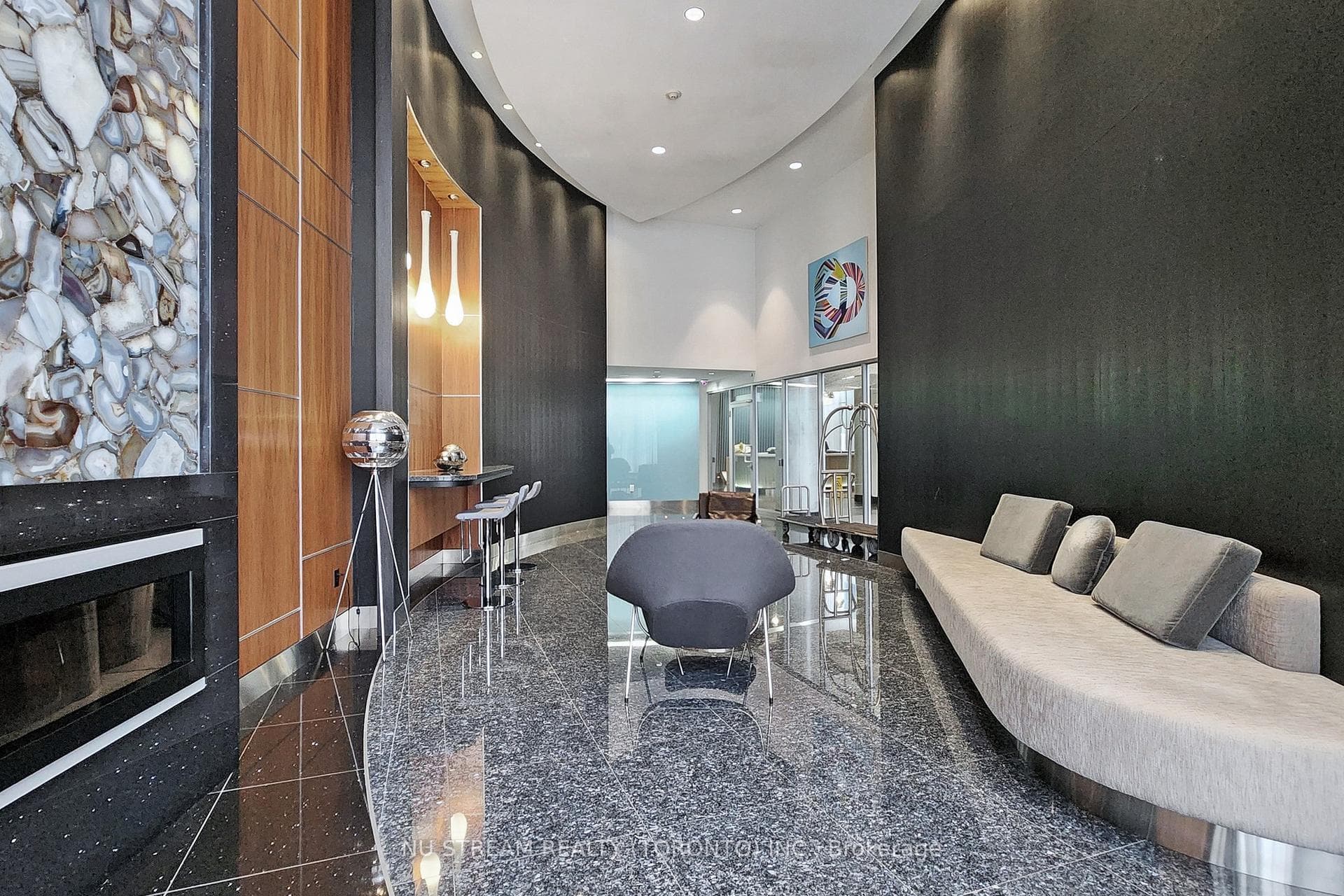 38 Dan Leckie Way Unit 2010 photo 5