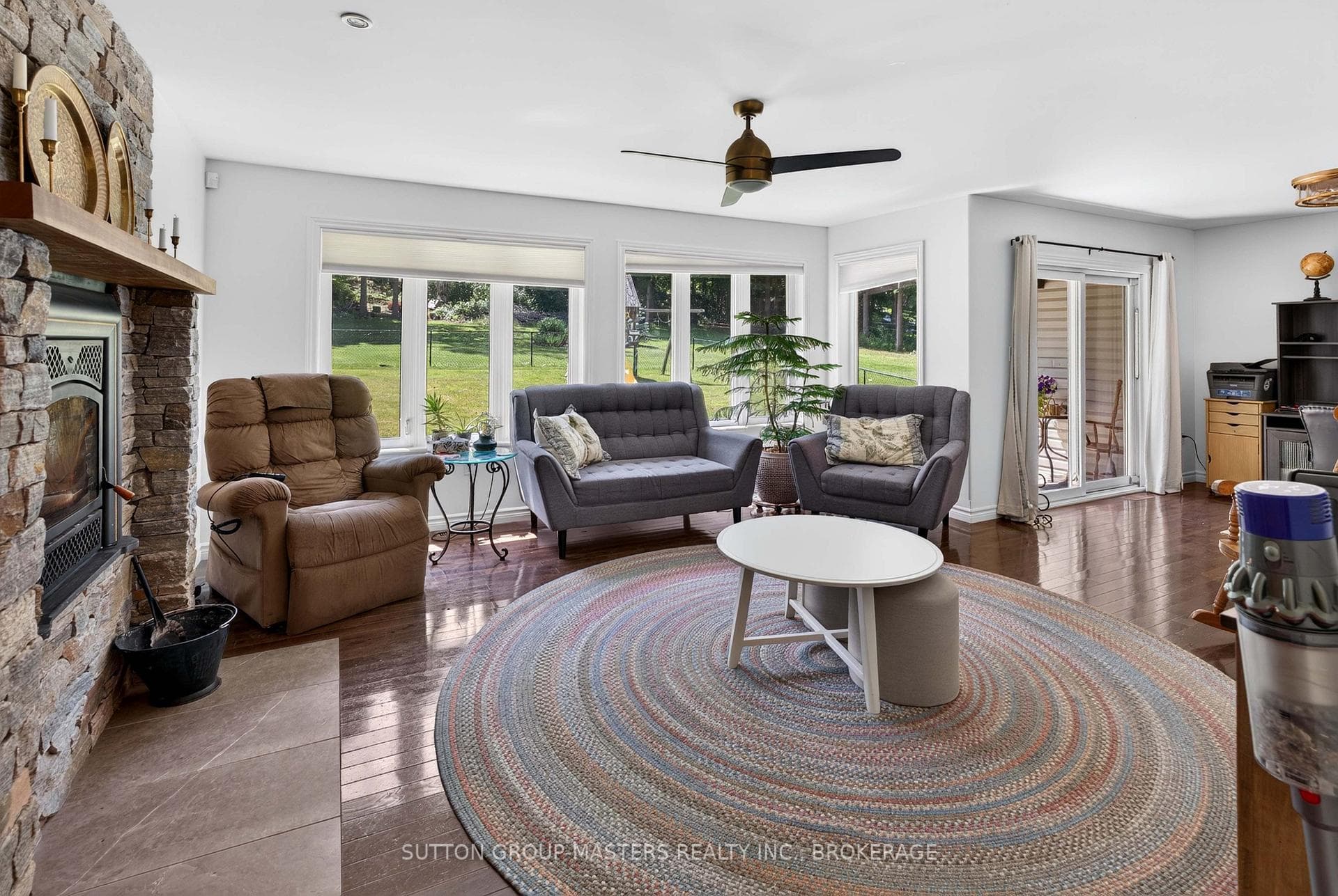 710 Maple Road photo 27